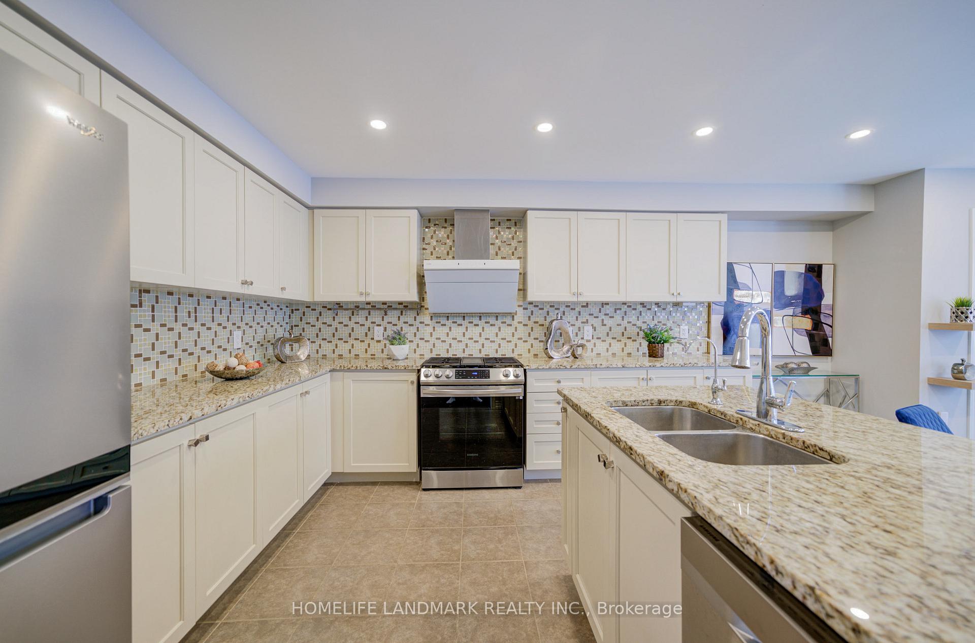 Photo 10 of 9150 Dufferin Street, Vaughan, Patterson — HOMEH