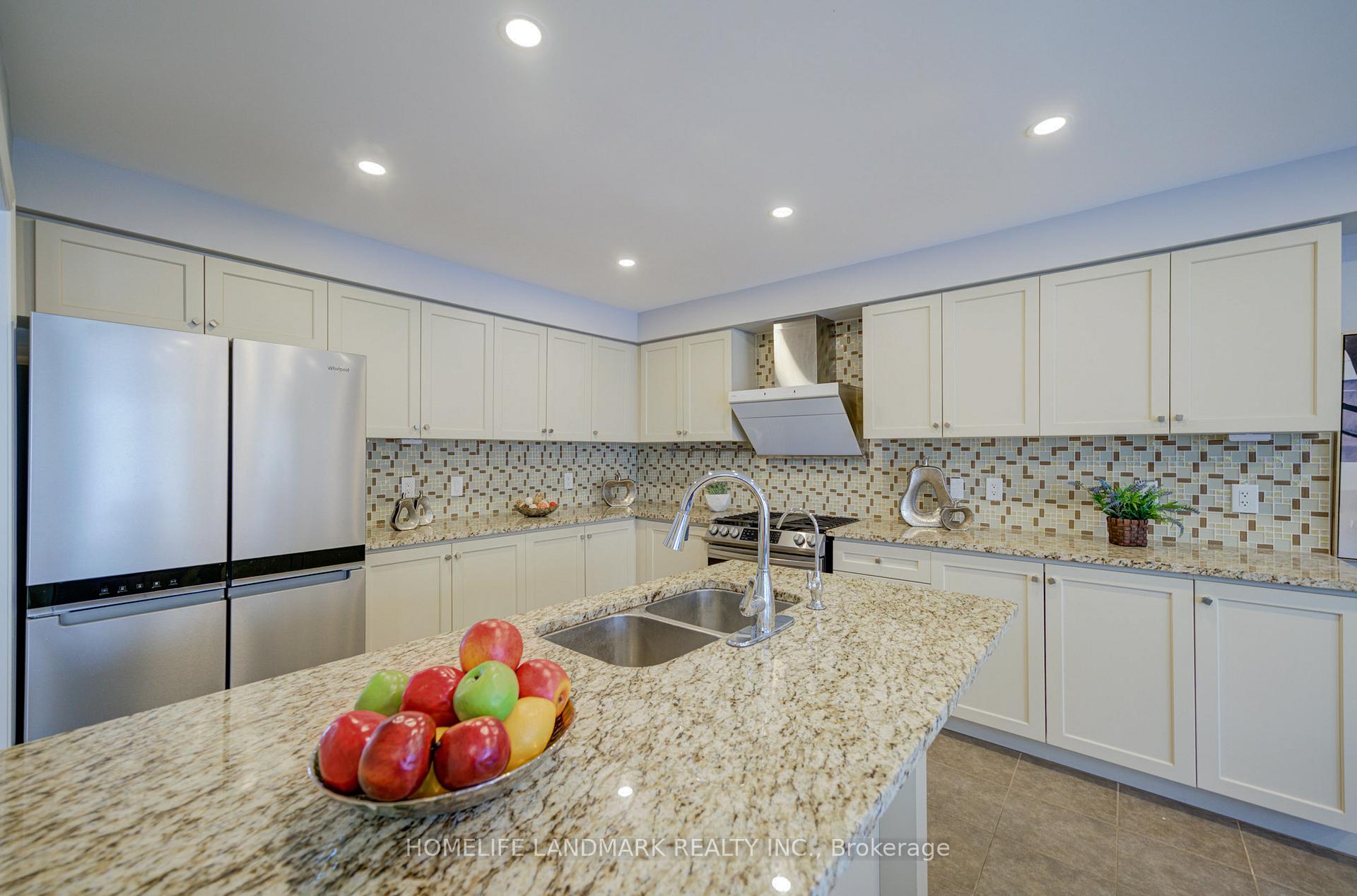 Photo 11 of 9150 Dufferin Street, Vaughan, Patterson — HOMEH