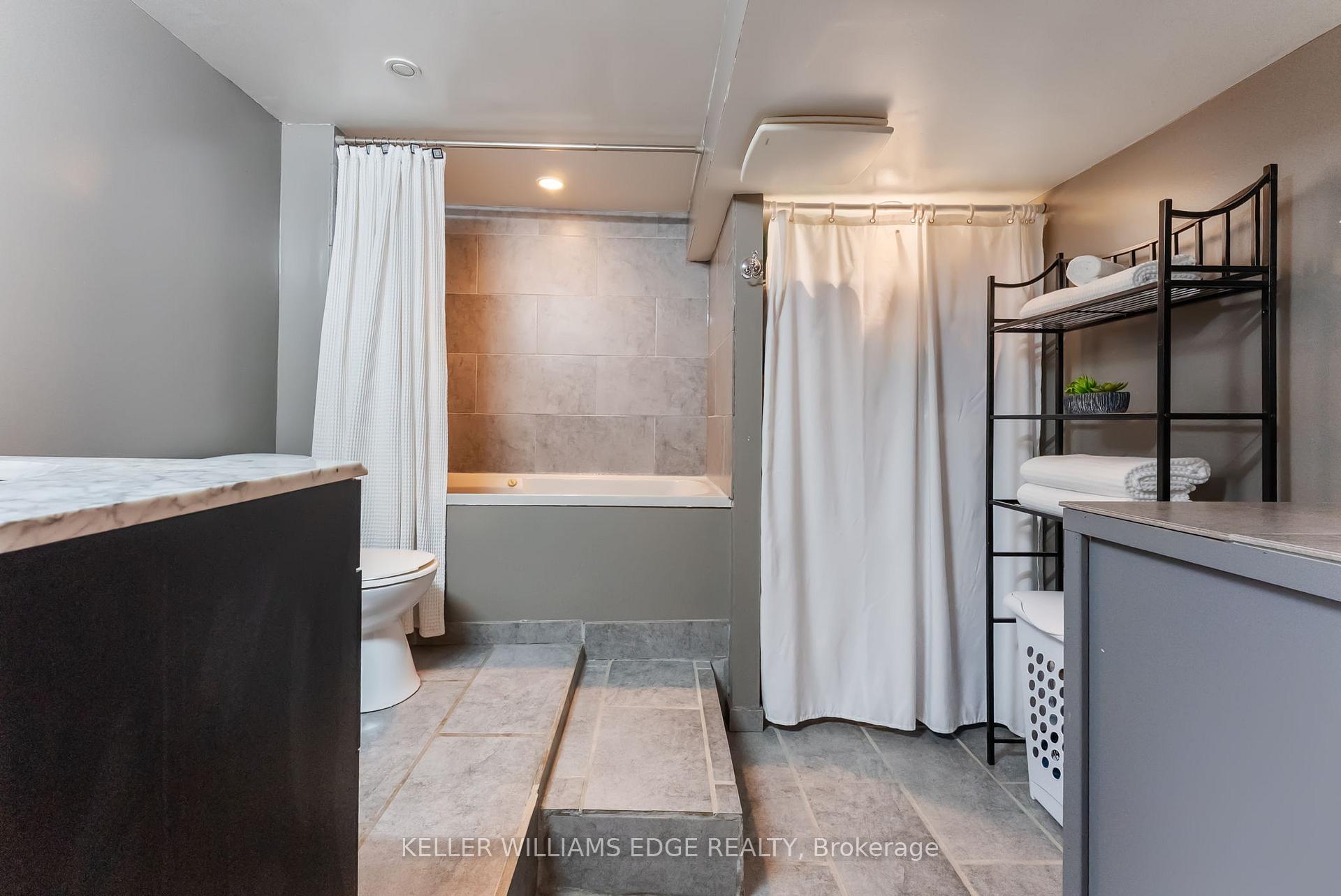 Photo 27 of 312 Wexford Avenue S, Hamilton, Delta — HOMEH
