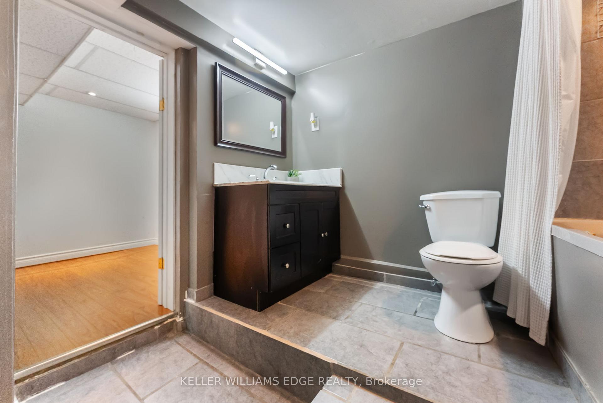 Photo 28 of 312 Wexford Avenue S, Hamilton, Delta — HOMEH