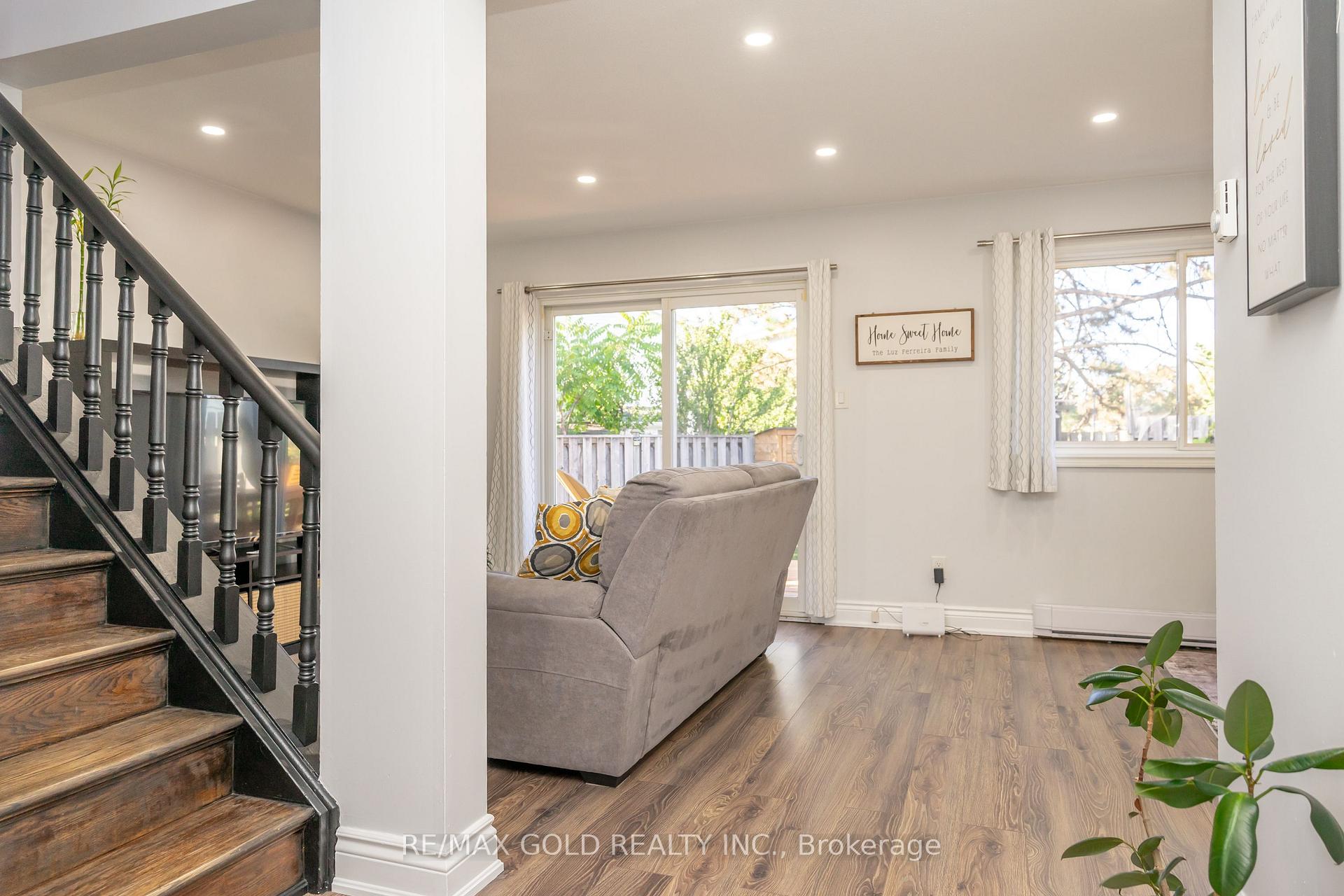 Photo 10 of 18 Juliette Square, Brampton, Northgate — HOMEH