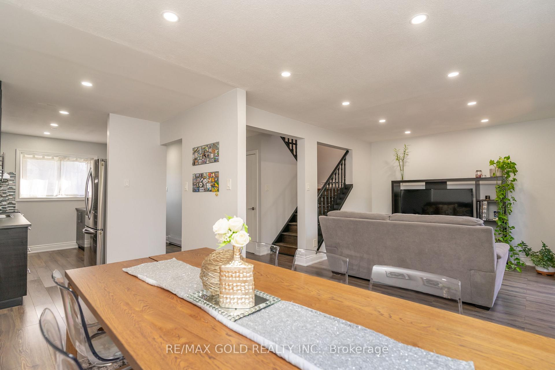 Photo 15 of 18 Juliette Square, Brampton, Northgate — HOMEH