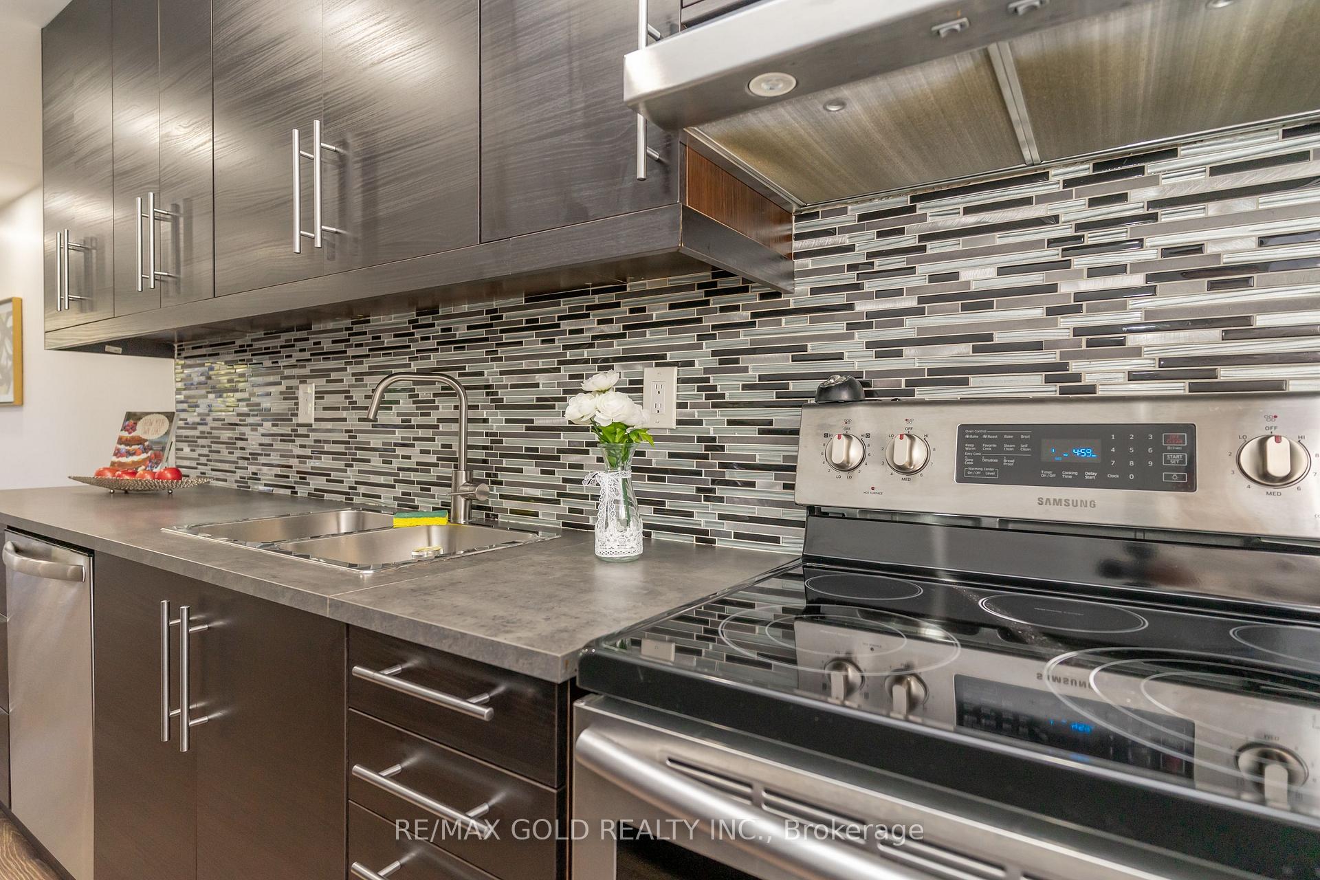 Photo 20 of 18 Juliette Square, Brampton, Northgate — HOMEH