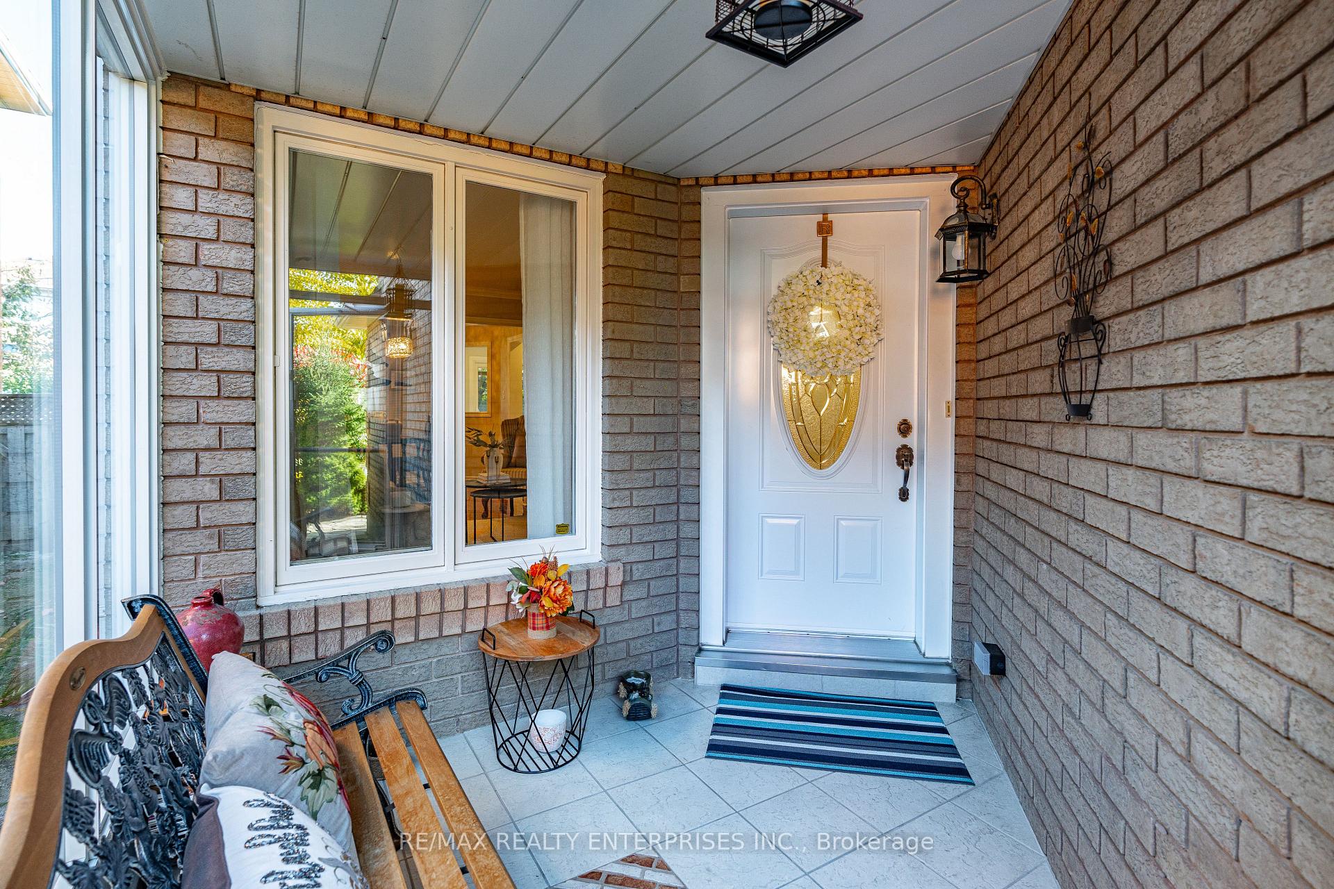 Photo 2 of 129 Valonia Drive, Brampton, Brampton North — HOMEH