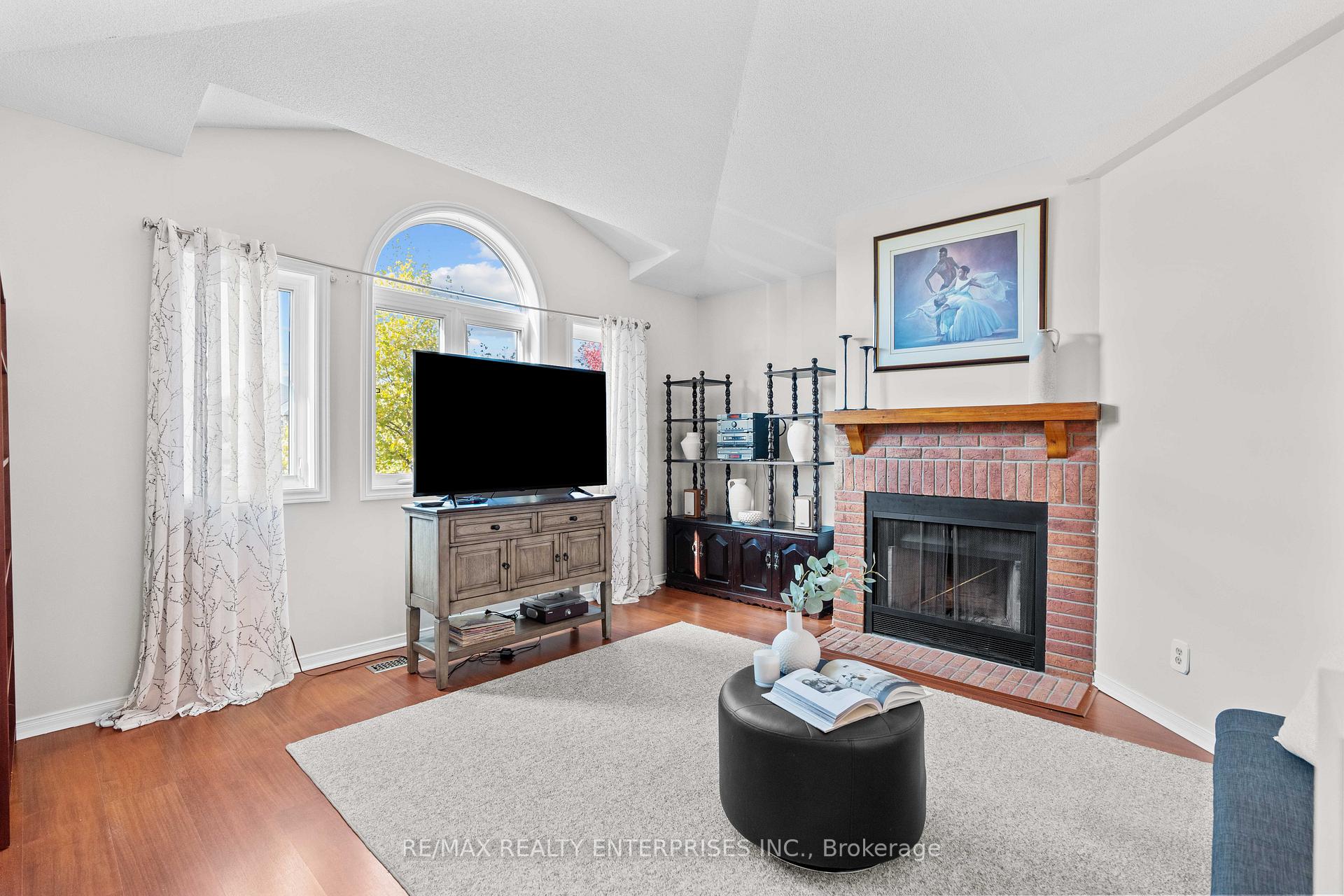 Photo 17 of 129 Valonia Drive, Brampton, Brampton North — HOMEH