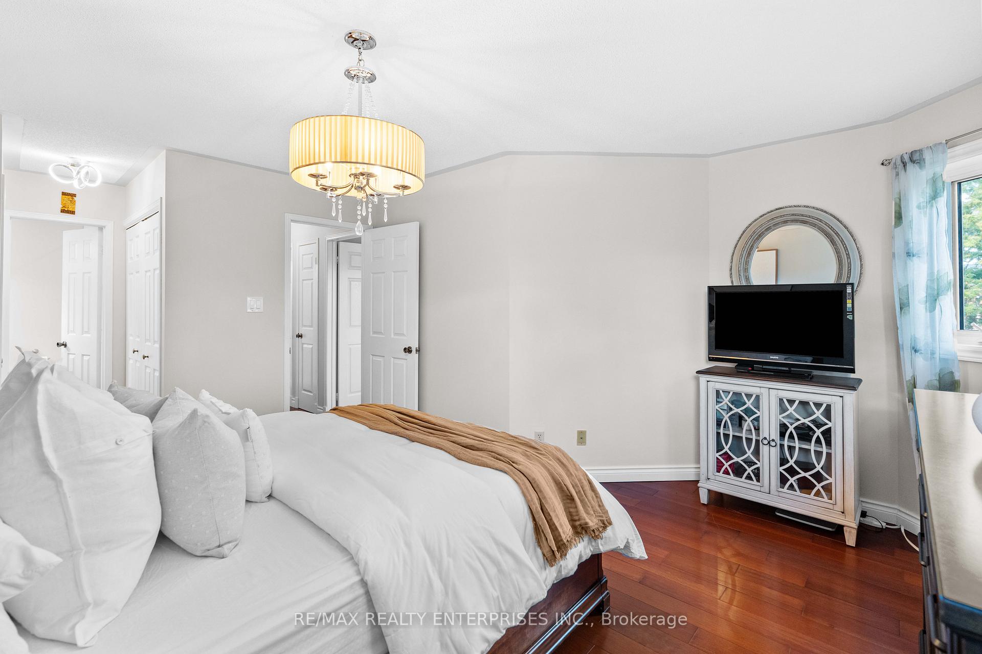 Photo 21 of 129 Valonia Drive, Brampton, Brampton North — HOMEH