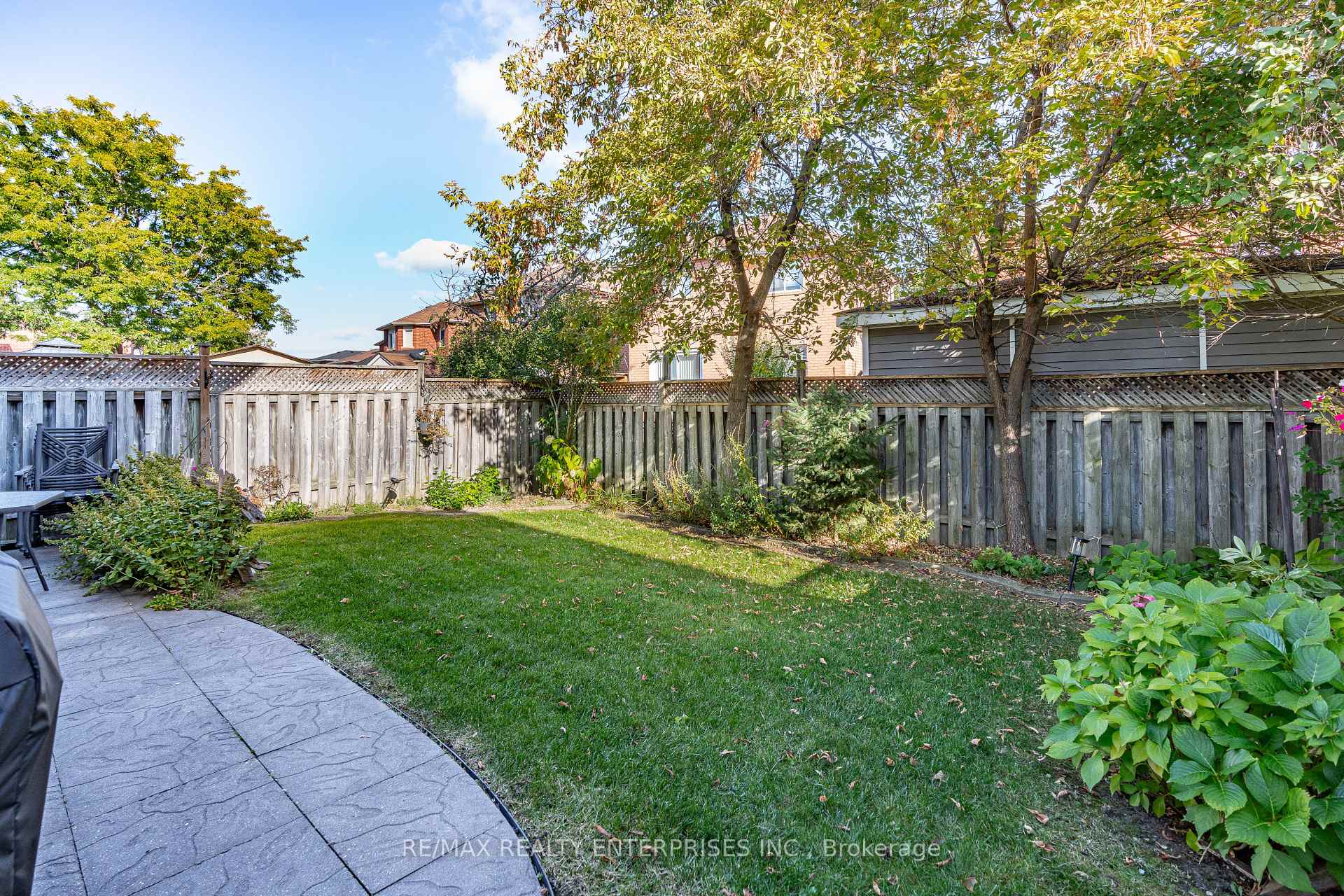 Photo 27 of 129 Valonia Drive, Brampton, Brampton North — HOMEH