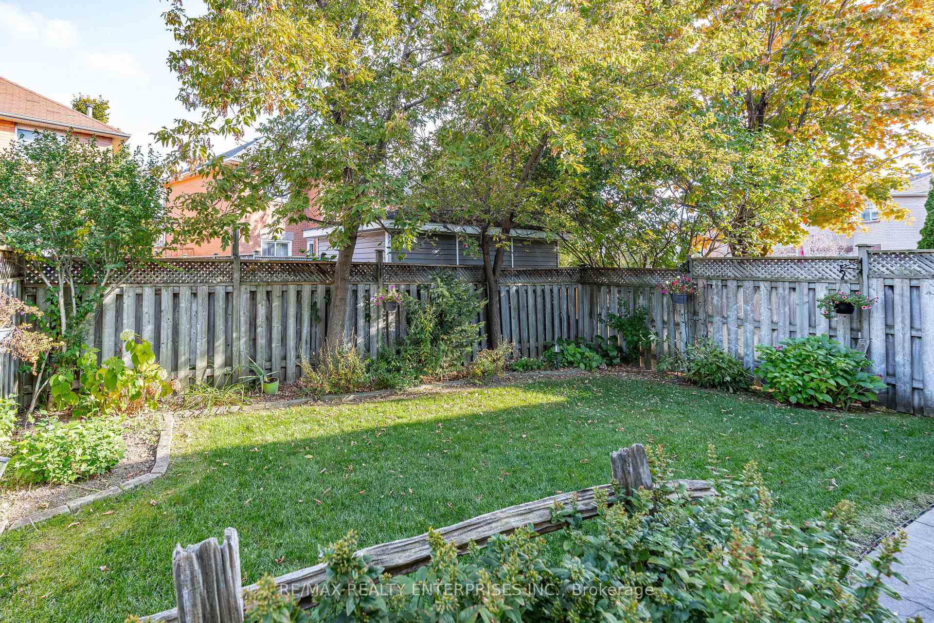 Photo 30 of 129 Valonia Drive, Brampton, Brampton North — HOMEH