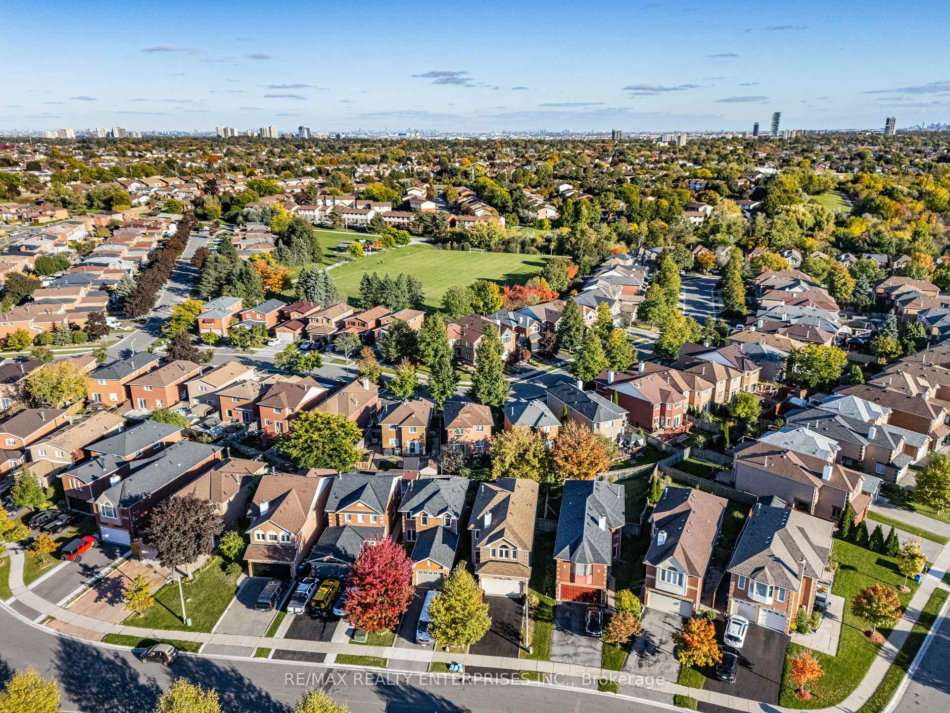 Photo 31 of 129 Valonia Drive, Brampton, Brampton North — HOMEH
