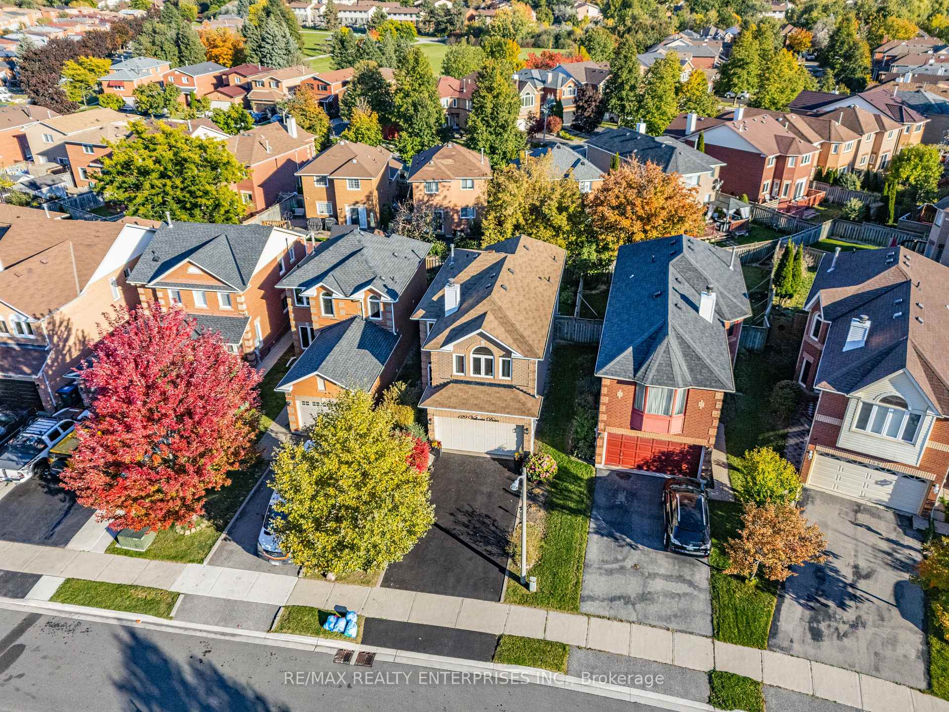Photo 32 of 129 Valonia Drive, Brampton, Brampton North — HOMEH