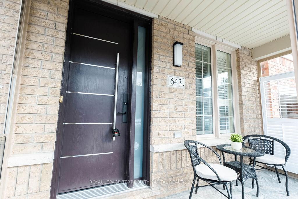 Photo 4 of 643 Pleasant Ridge Avenue, Vaughan, Patterson — HOMEH
