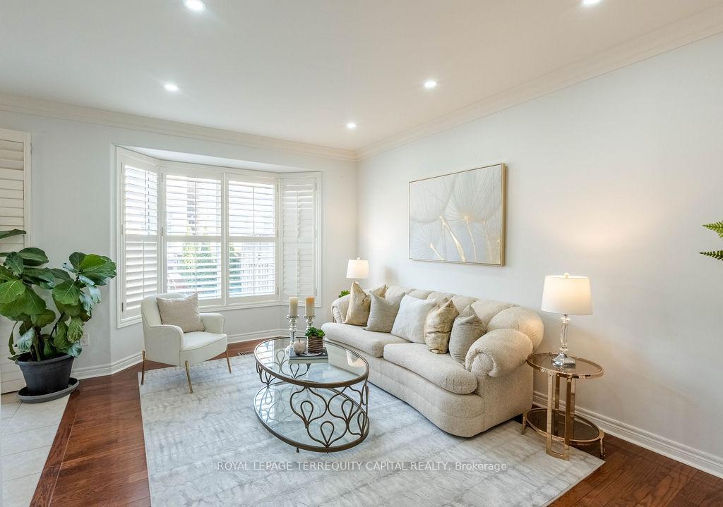 Photo 10 of 643 Pleasant Ridge Avenue, Vaughan, Patterson — HOMEH