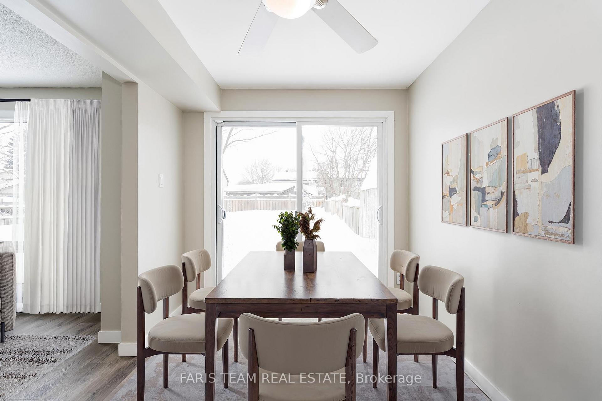 Photo 5 of 98 Mowat Crescent, Barrie, Letitia Heights — HOMEH