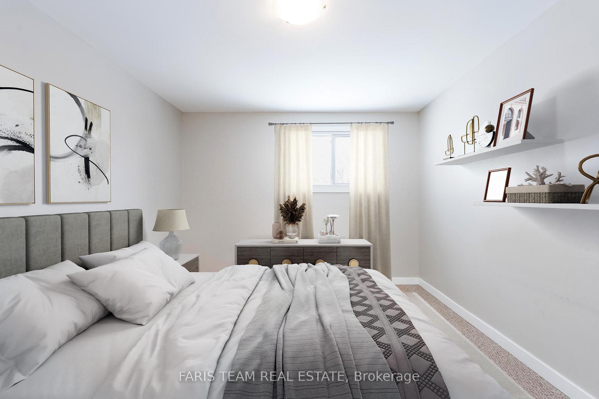 Photo 9 of 98 Mowat Crescent, Barrie, Letitia Heights — HOMEH
