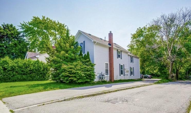 Photo 5 of 81 Wellington Street E, Aurora, Aurora Village — HOMEH