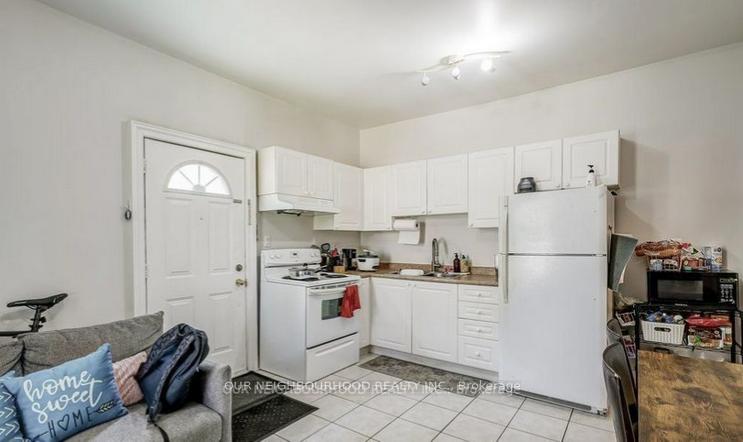 Photo 19 of 81 Wellington Street E, Aurora, Aurora Village — HOMEH