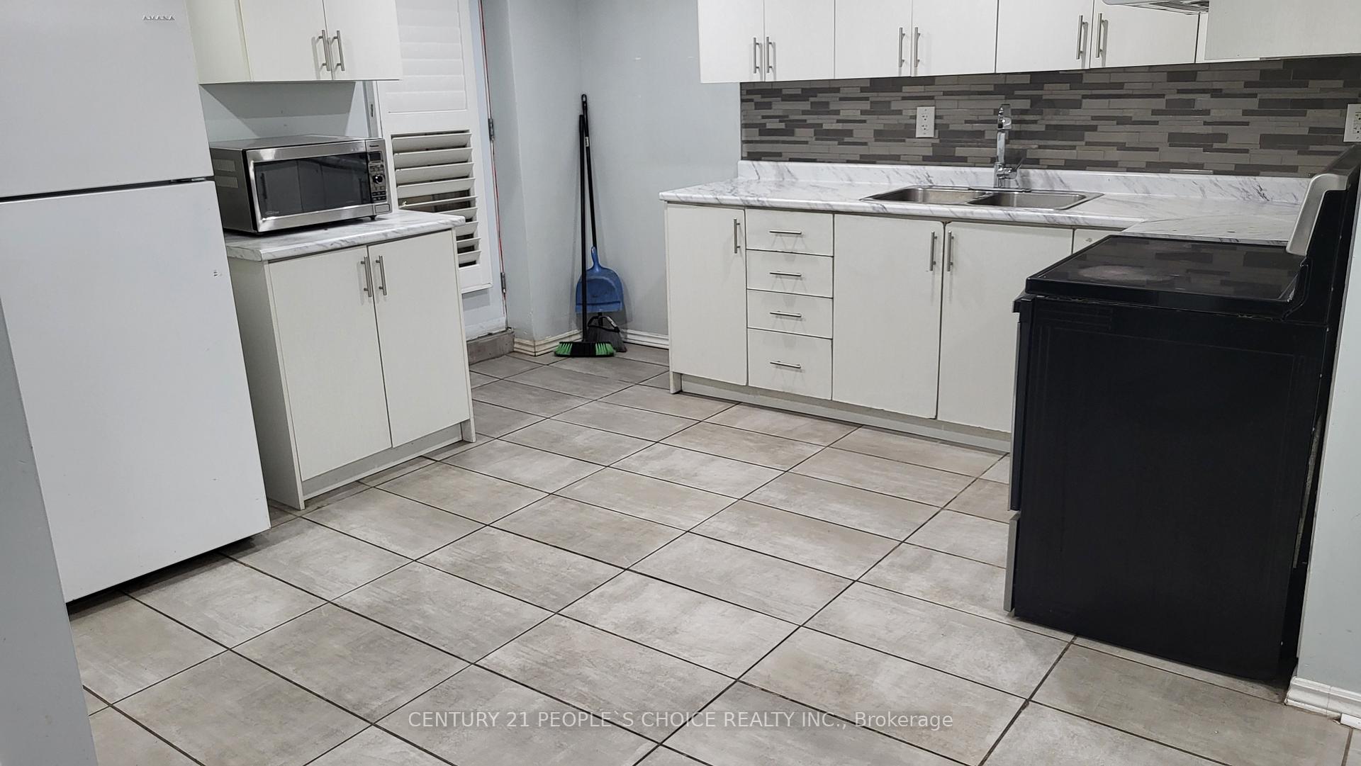 Photo 5 of Unit Basement, 120 Robert Parkinson Drive, Brampton, Northwest Brampton — HOMEH