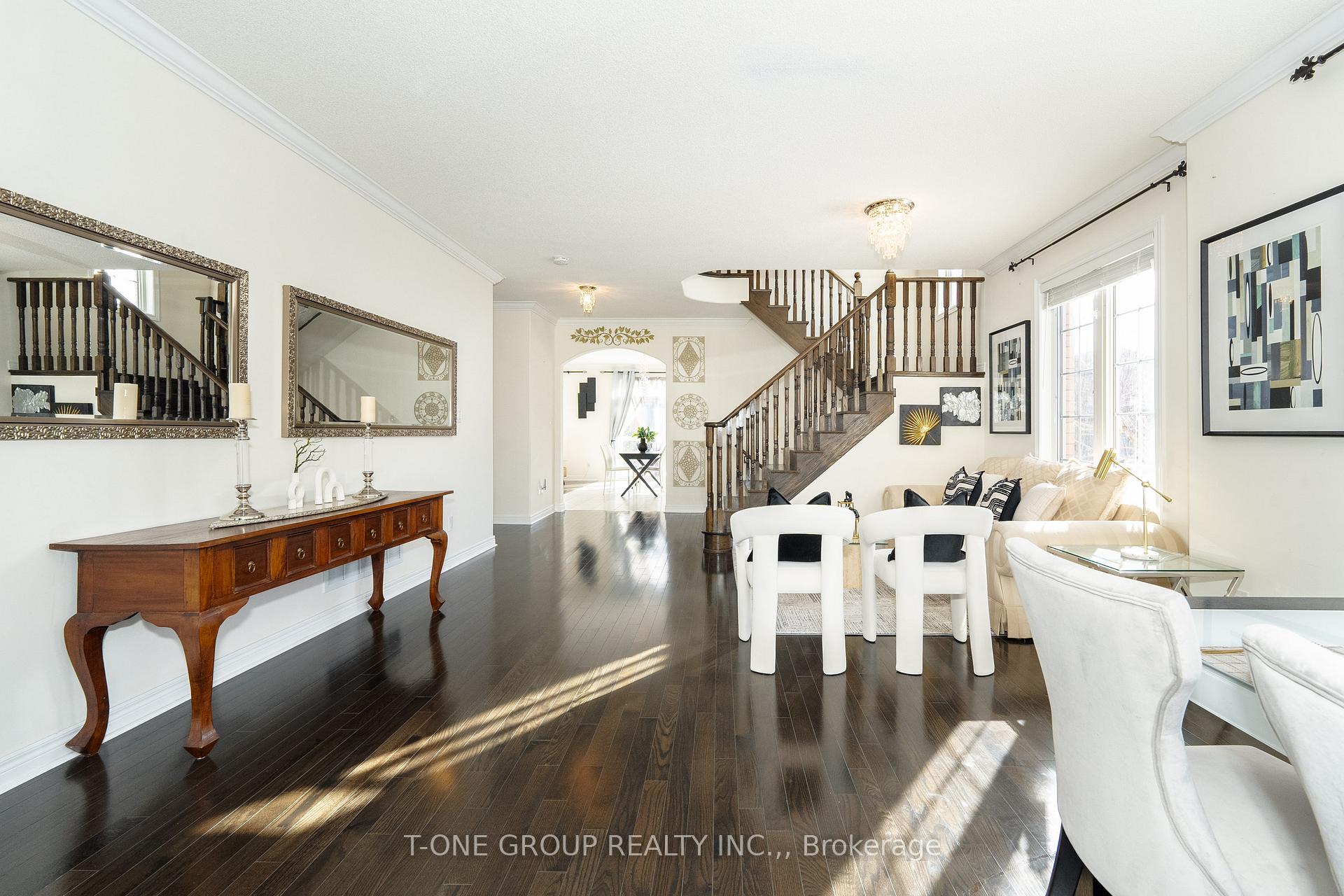 Photo 17 of 174 Santa Amato Crescent, Vaughan, Patterson — HOMEH