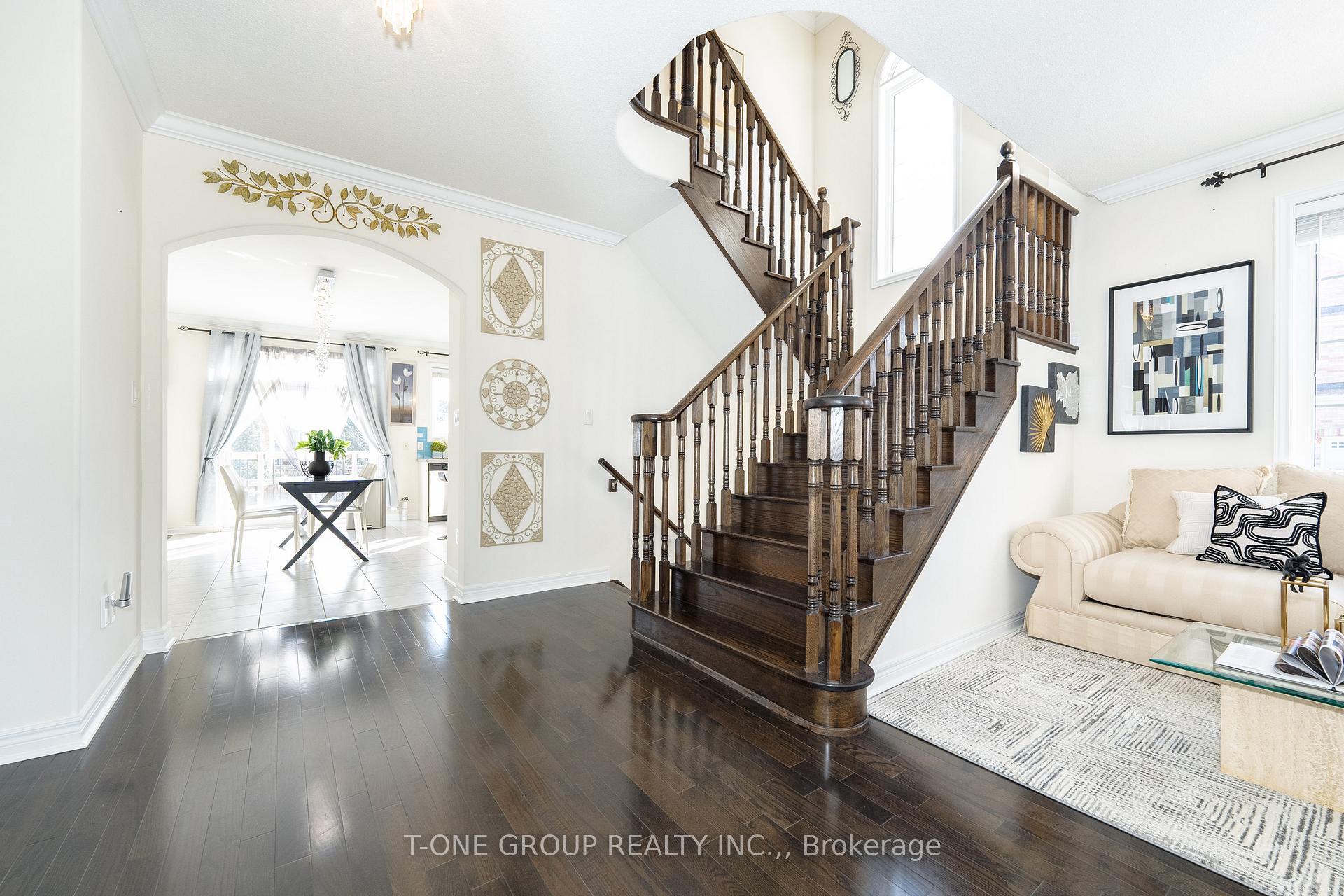 Photo 19 of 174 Santa Amato Crescent, Vaughan, Patterson — HOMEH