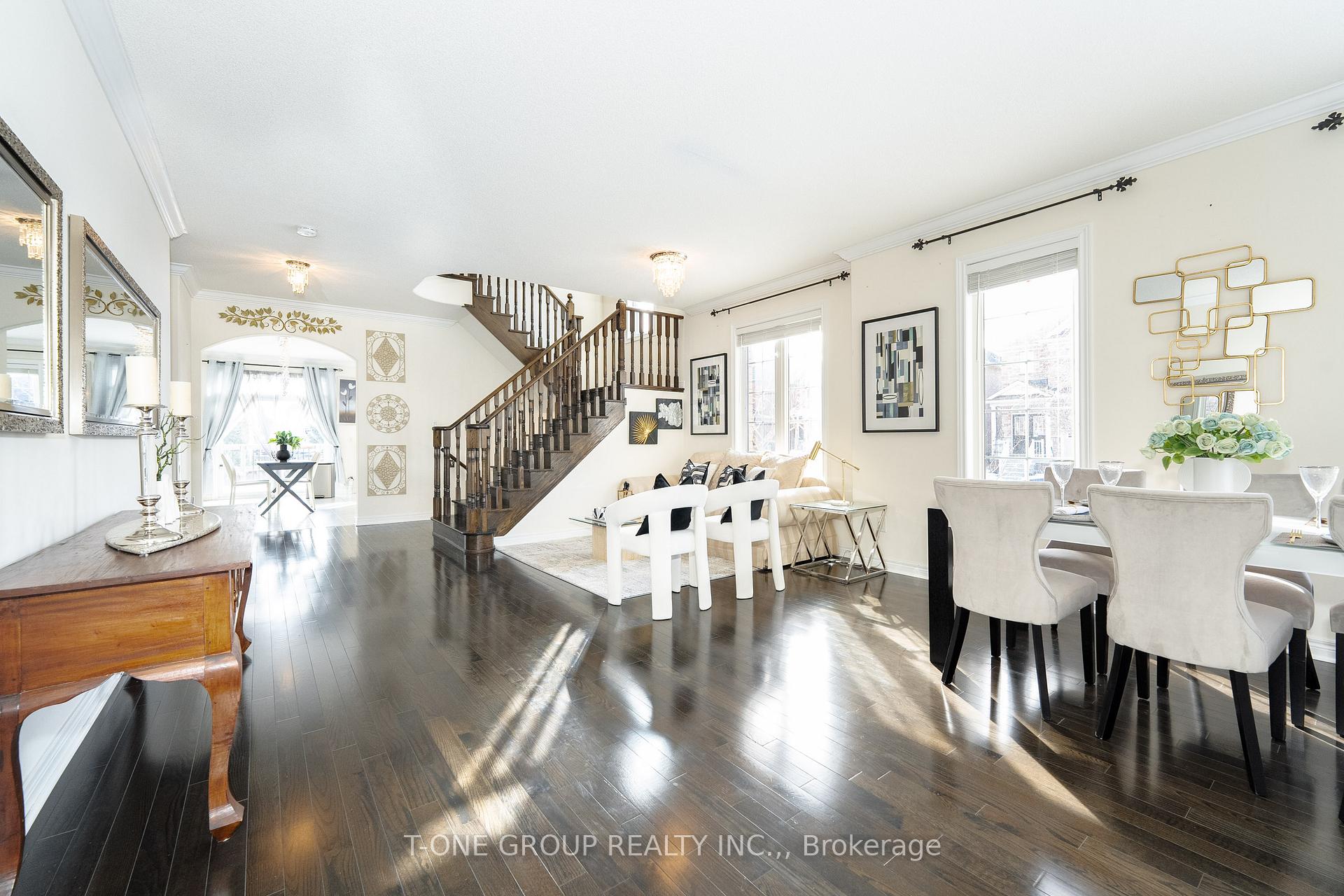 Photo 21 of 174 Santa Amato Crescent, Vaughan, Patterson — HOMEH