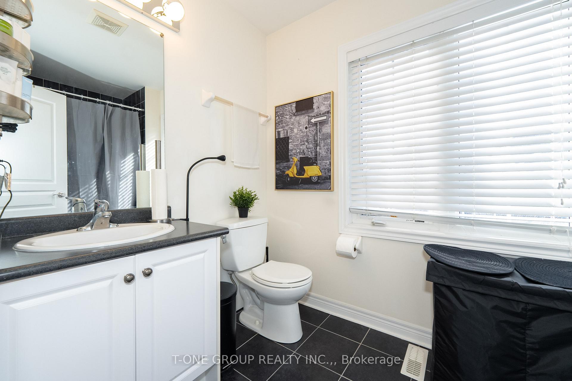 Photo 39 of 174 Santa Amato Crescent, Vaughan, Patterson — HOMEH