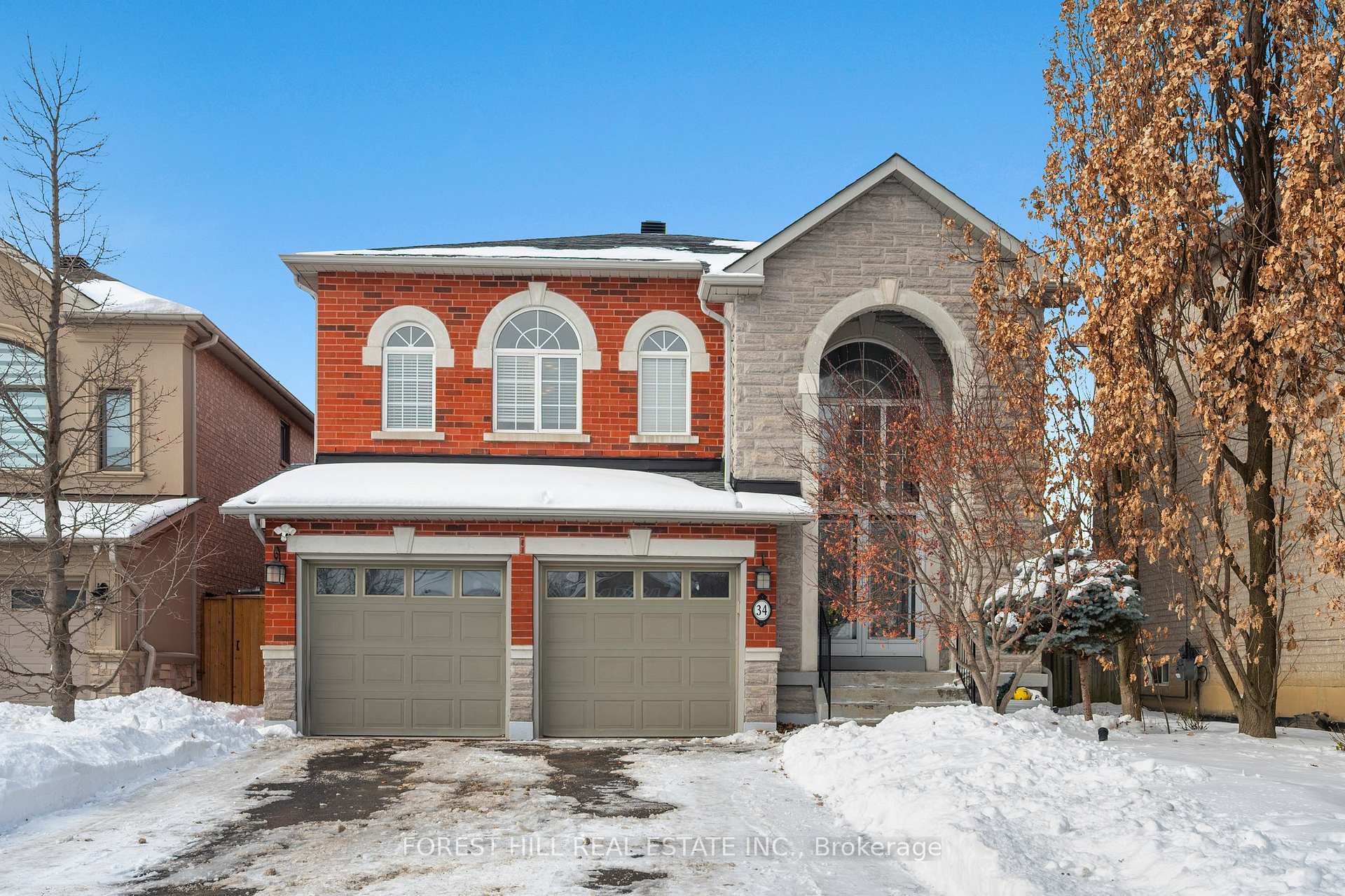 Front of 34 Regal Pine Court