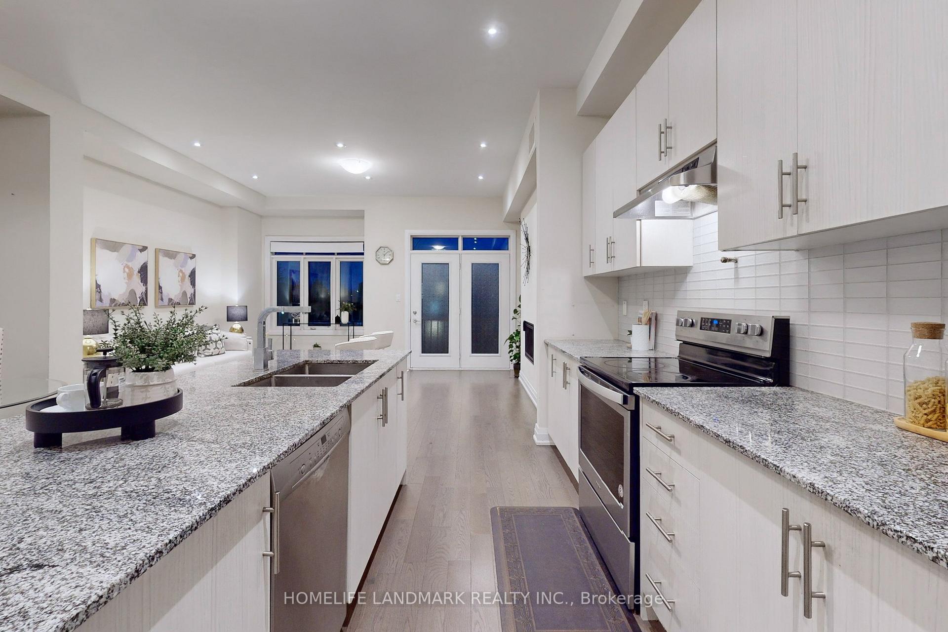 Photo 12 of 25 Hesperus Road, Vaughan, Patterson — HOMEH