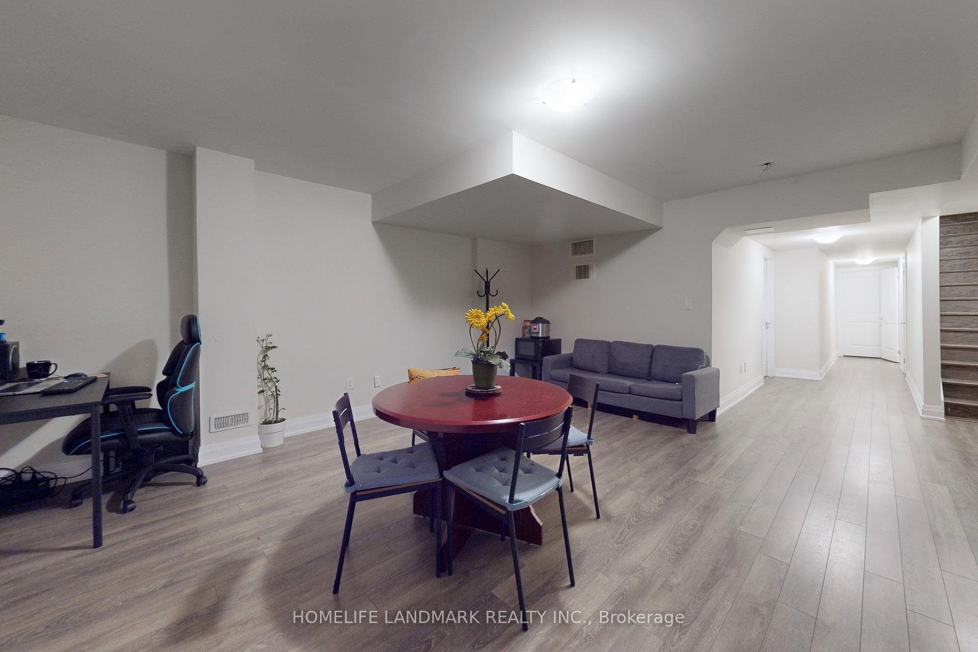 Photo 33 of 25 Hesperus Road, Vaughan, Patterson — HOMEH