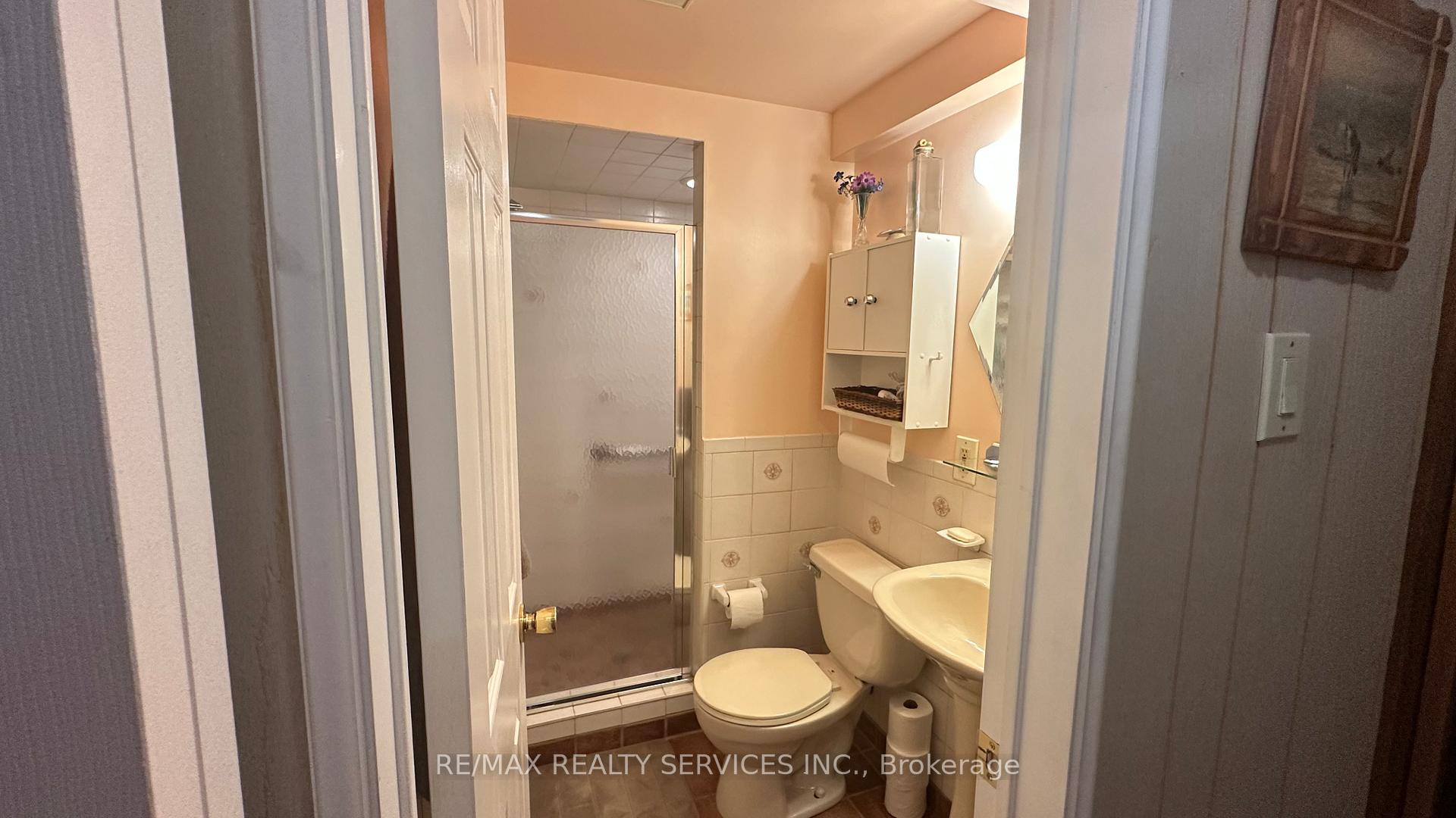 Photo 28 of 59 Belmont Drive E, Brampton, Avondale — HOMEH