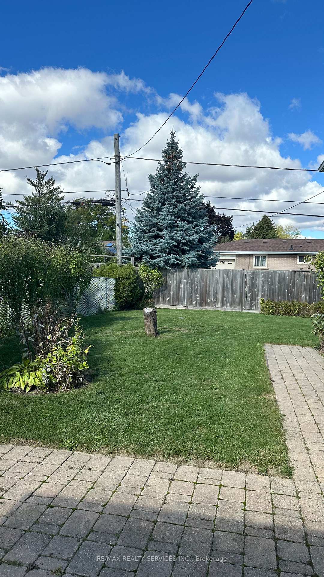Photo 33 of 59 Belmont Drive E, Brampton, Avondale — HOMEH
