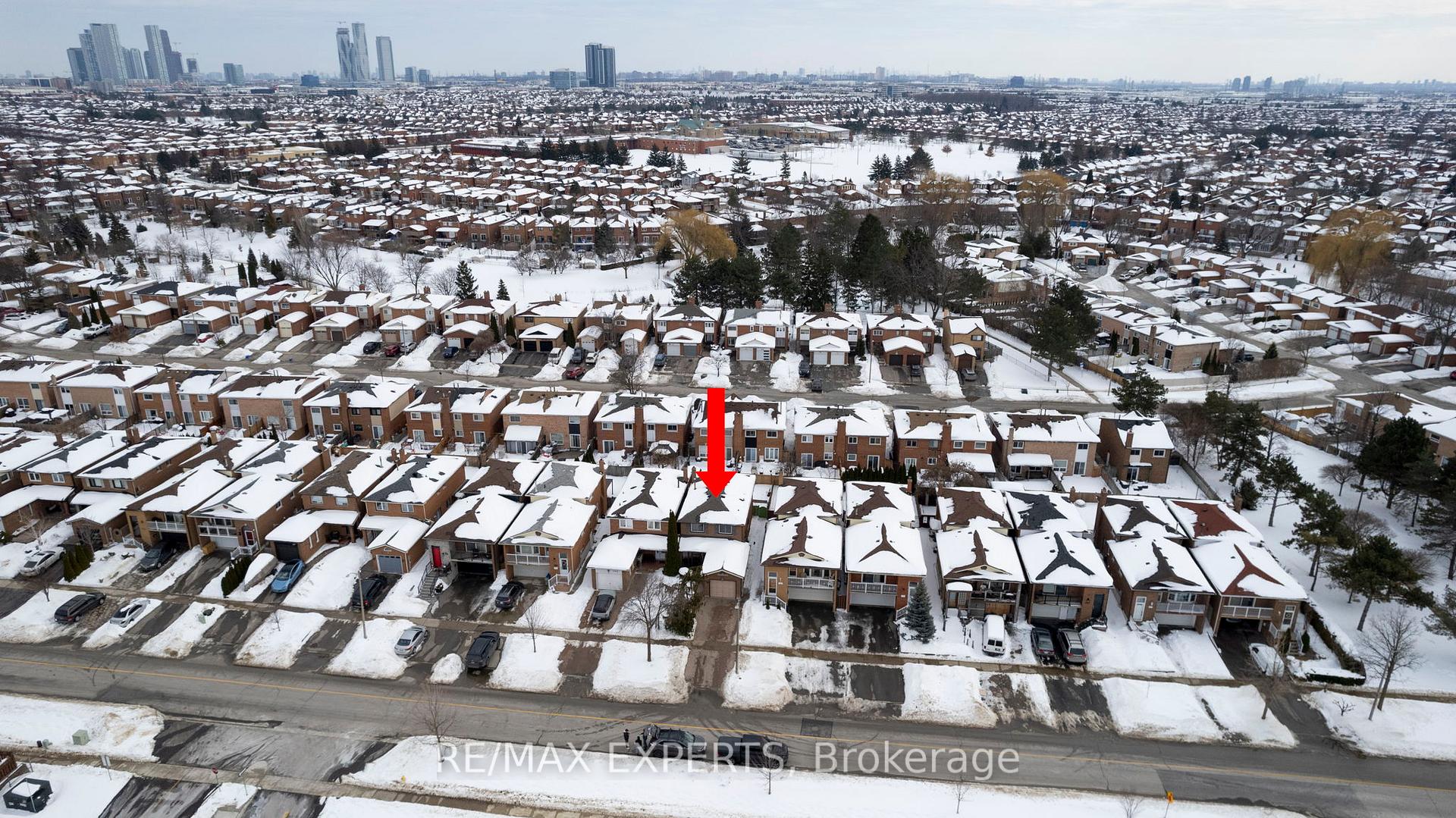 Photo 32 of 195 Aberdeen Avenue, Vaughan, East Woodbridge — HOMEH