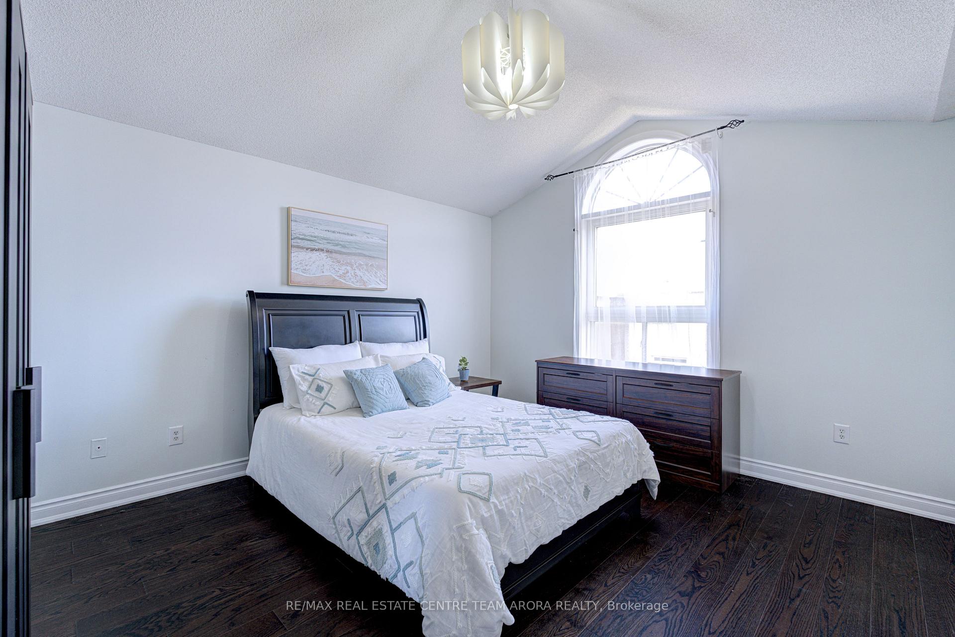 Photo 21 of 65 Pergola Way, Brampton, Bram West — HOMEH