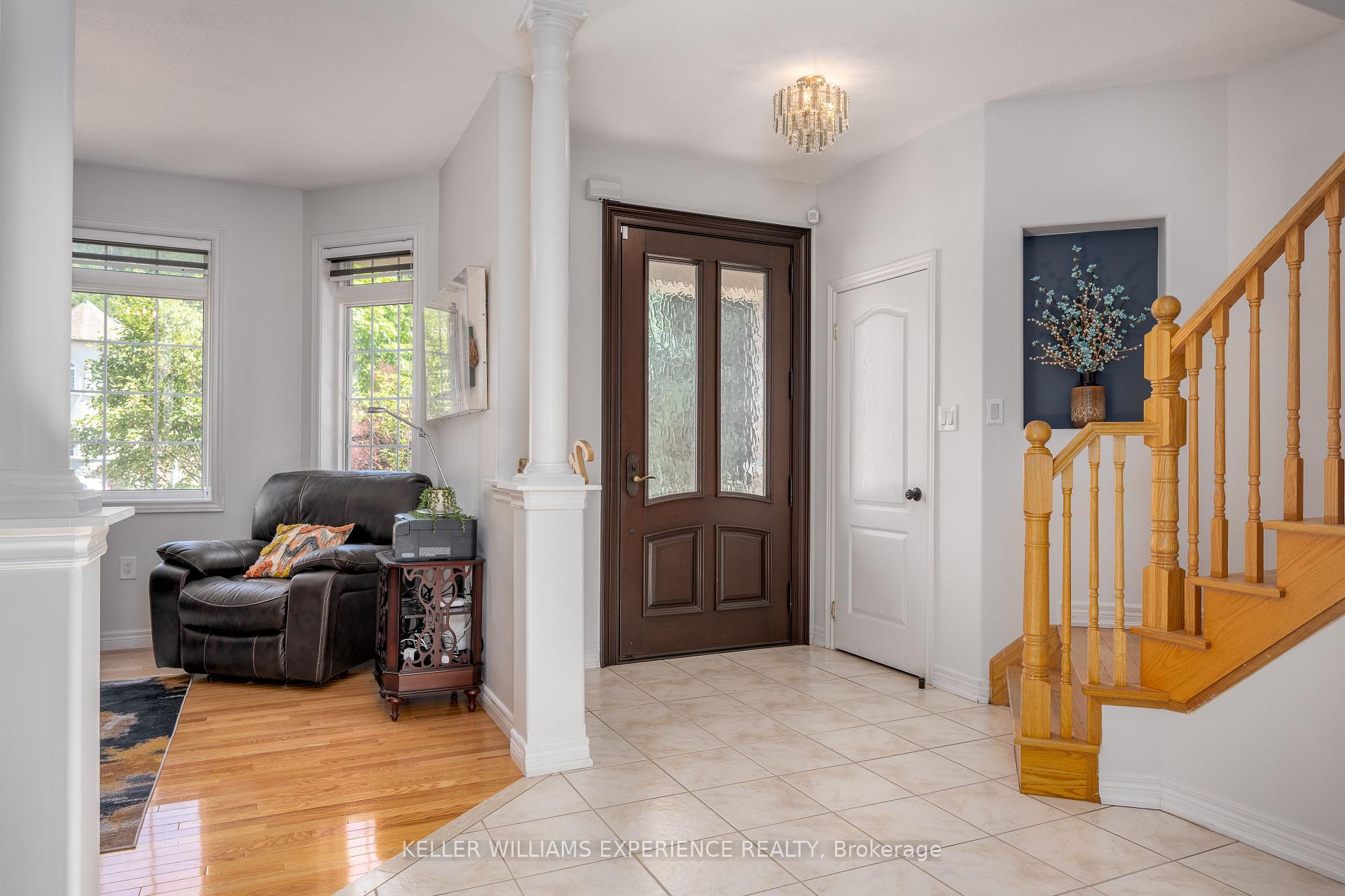Photo 6 of 36 Stapleton Place, Barrie, Ardagh — HOMEH