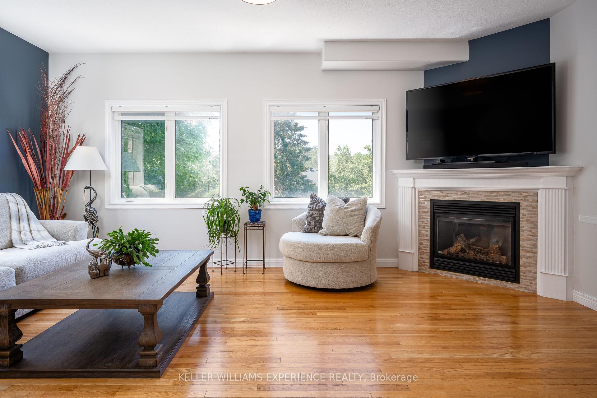 Photo 11 of 36 Stapleton Place, Barrie, Ardagh — HOMEH