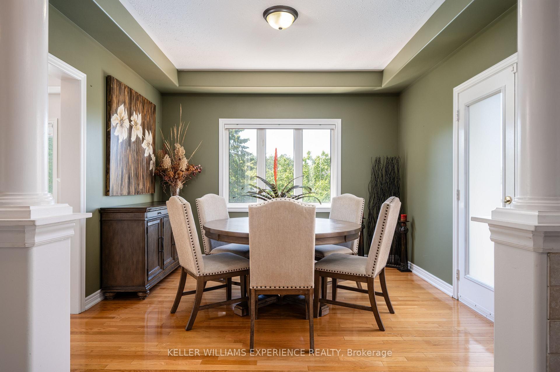Photo 7 of 36 Stapleton Place, Barrie, Ardagh — HOMEH