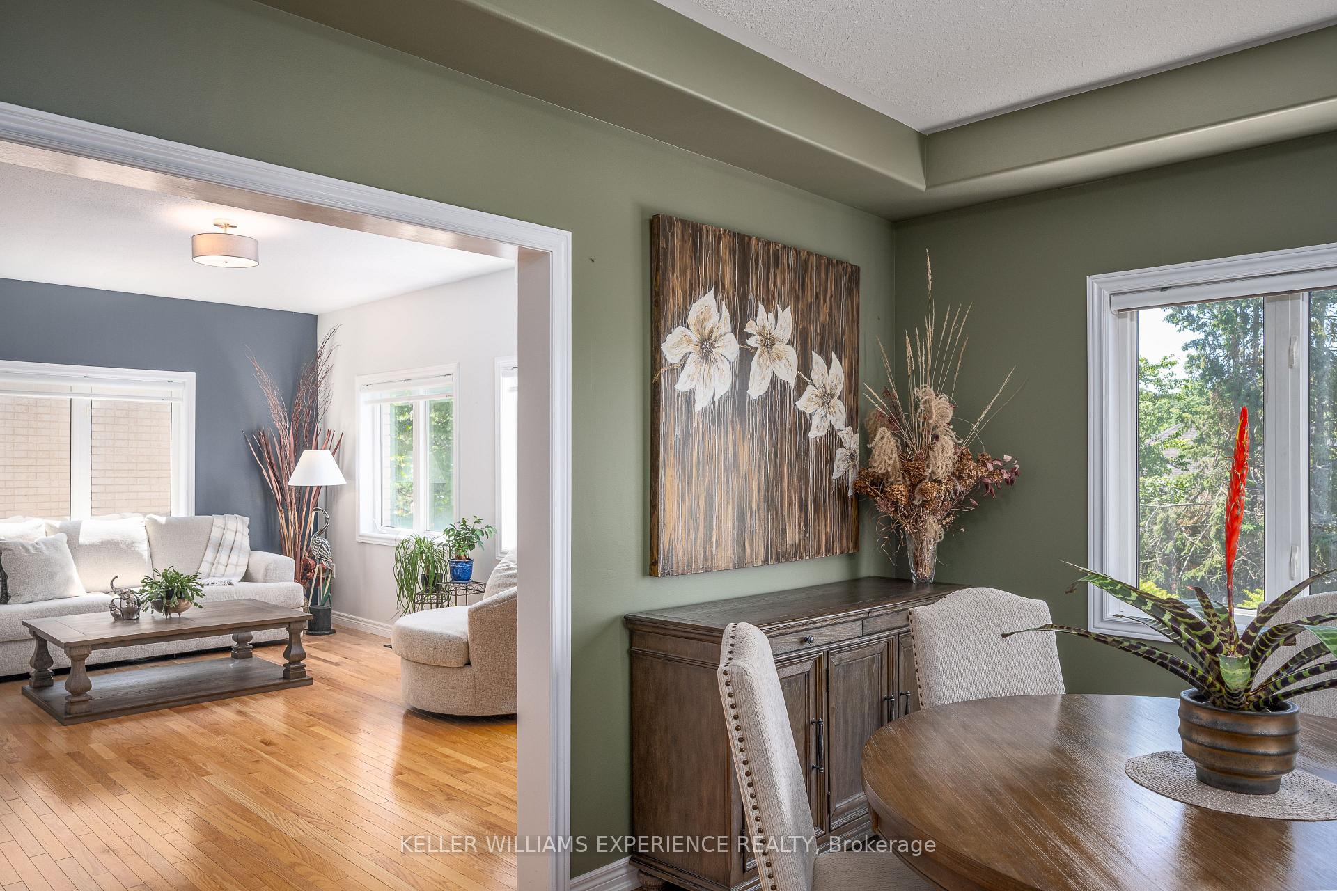 Photo 13 of 36 Stapleton Place, Barrie, Ardagh — HOMEH