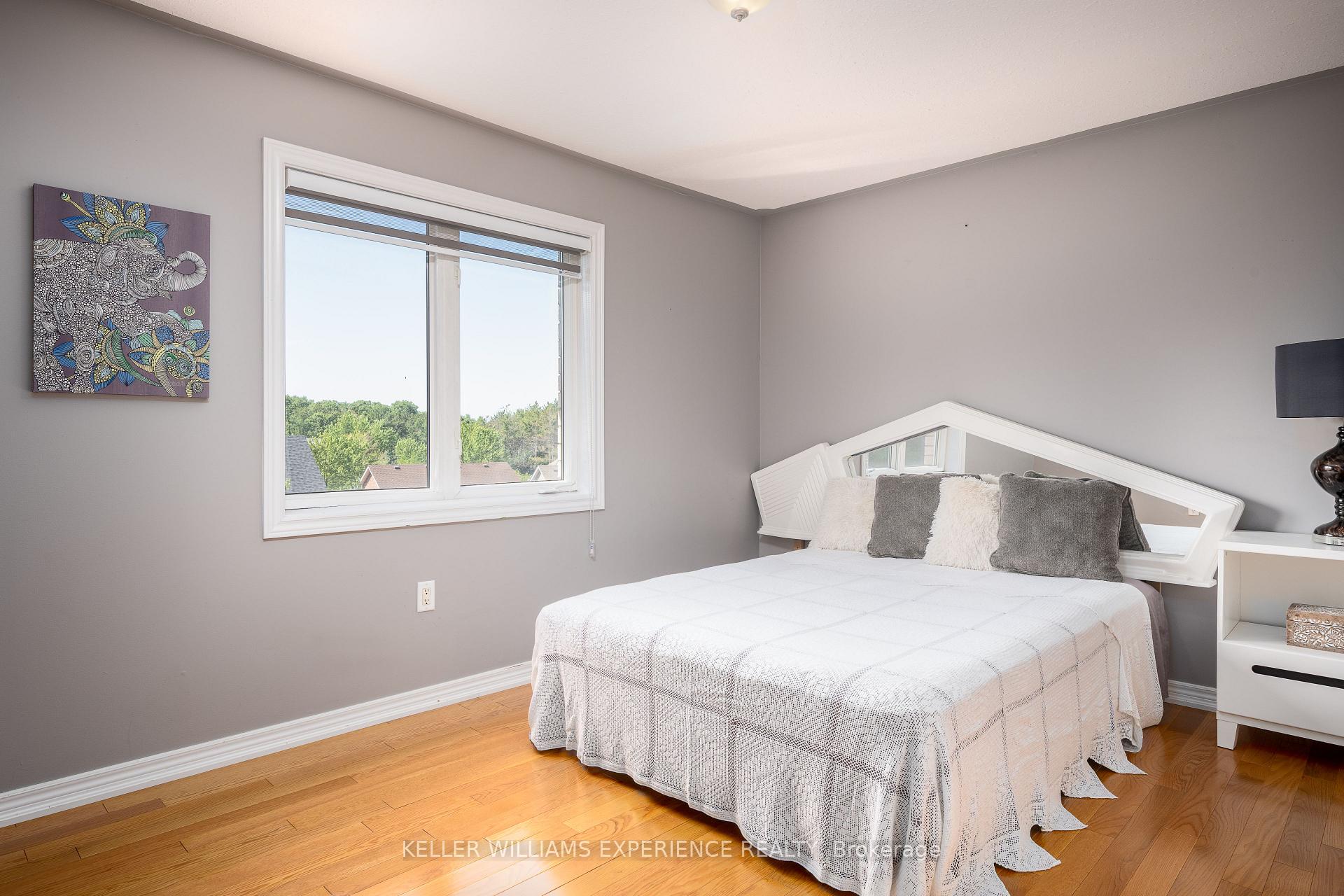 Photo 33 of 36 Stapleton Place, Barrie, Ardagh — HOMEH