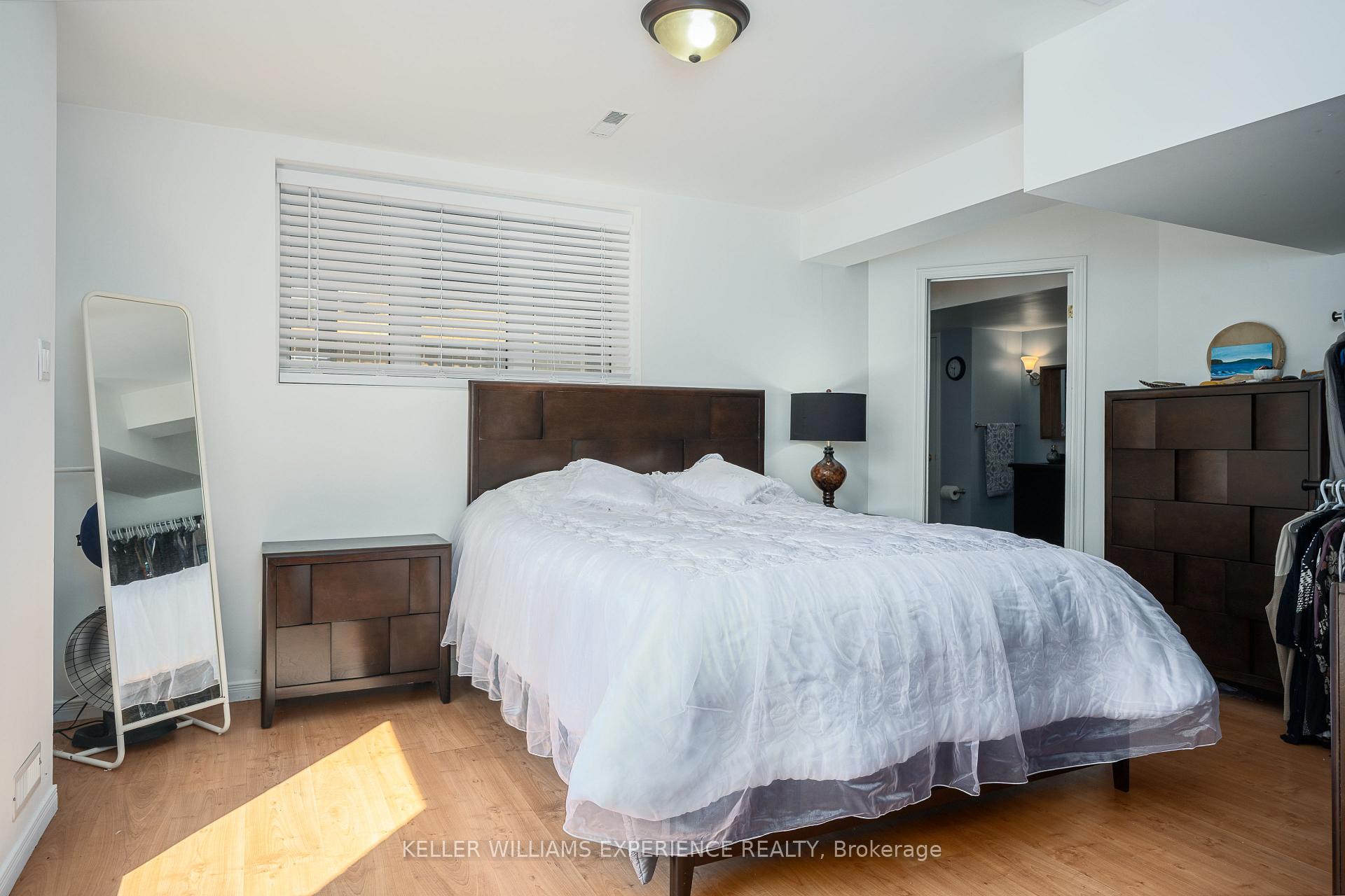 Photo 28 of 36 Stapleton Place, Barrie, Ardagh — HOMEH