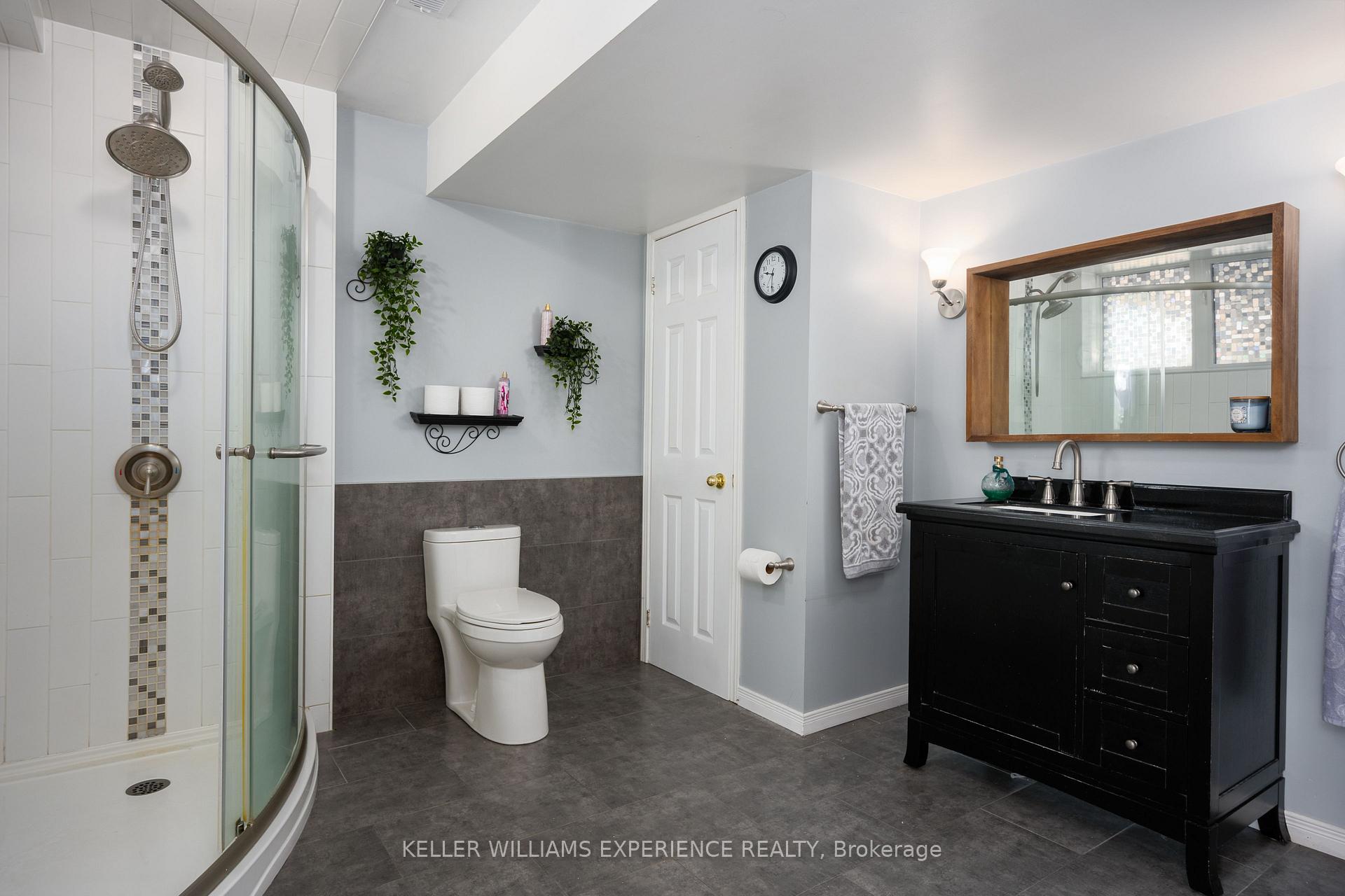Photo 31 of 36 Stapleton Place, Barrie, Ardagh — HOMEH
