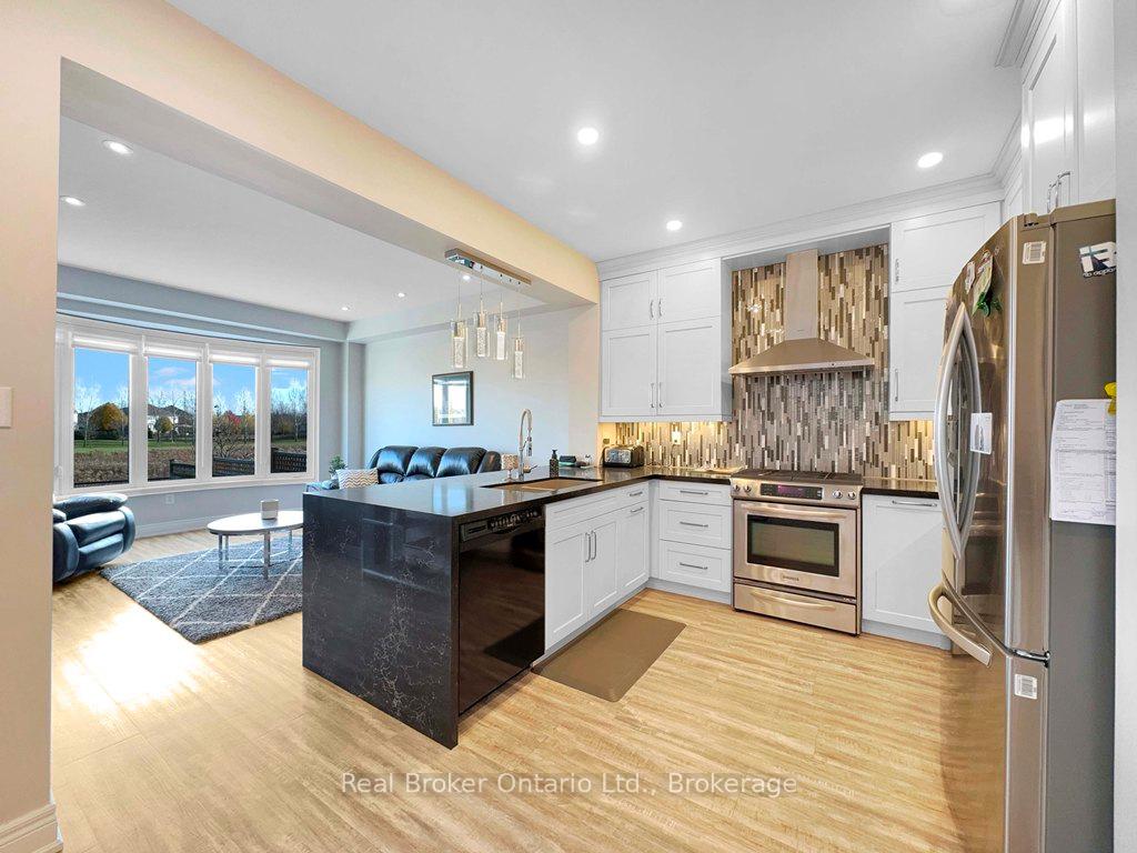 Photo 13 of 4148 Rawlins Common, Burlington, Rose — HOMEH