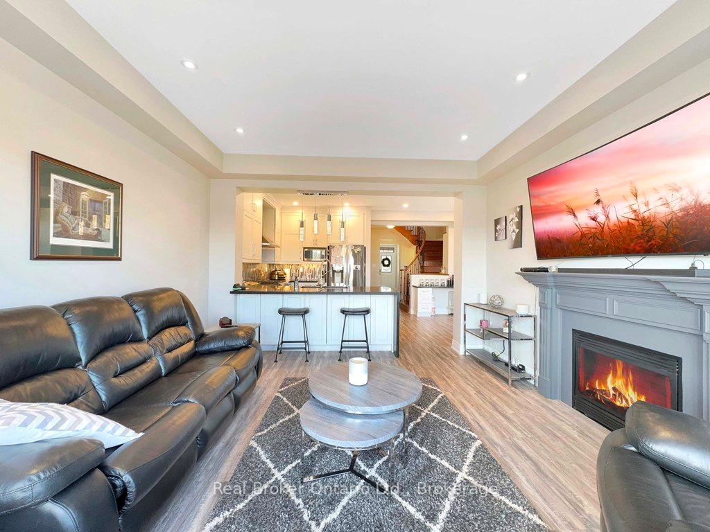 Photo 15 of 4148 Rawlins Common, Burlington, Rose — HOMEH