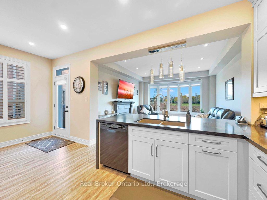Photo 19 of 4148 Rawlins Common, Burlington, Rose — HOMEH