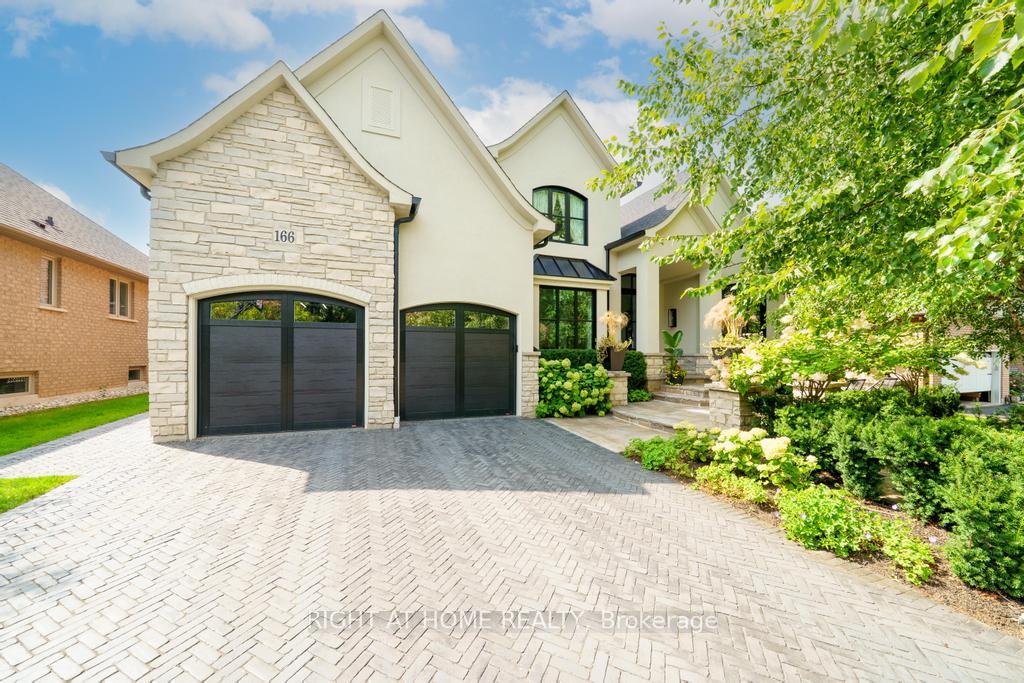 Photo 1 of 166 Foxridge Drive, Hamilton, Ancaster — HOMEH