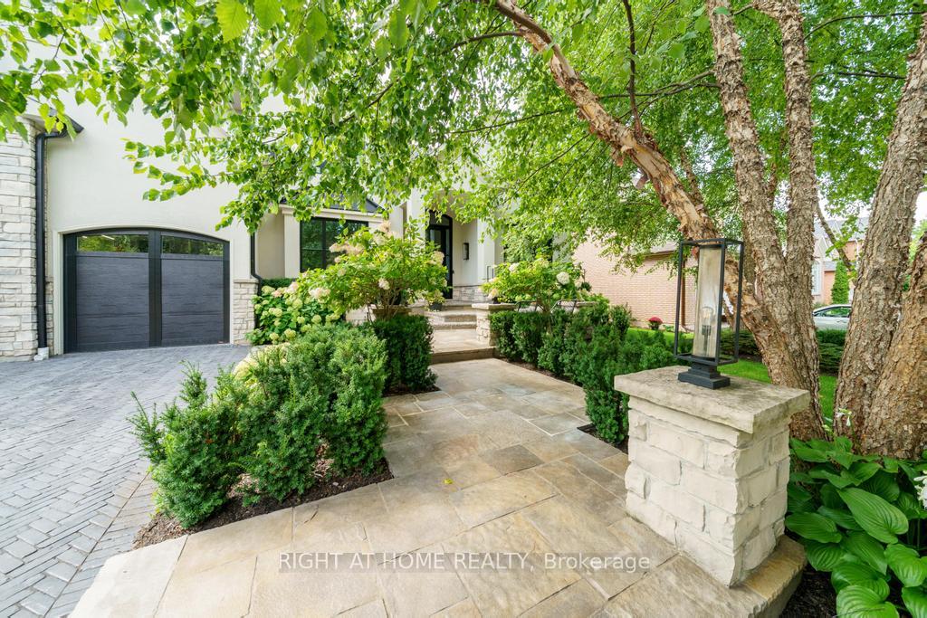 Photo 2 of 166 Foxridge Drive, Hamilton, Ancaster — HOMEH
