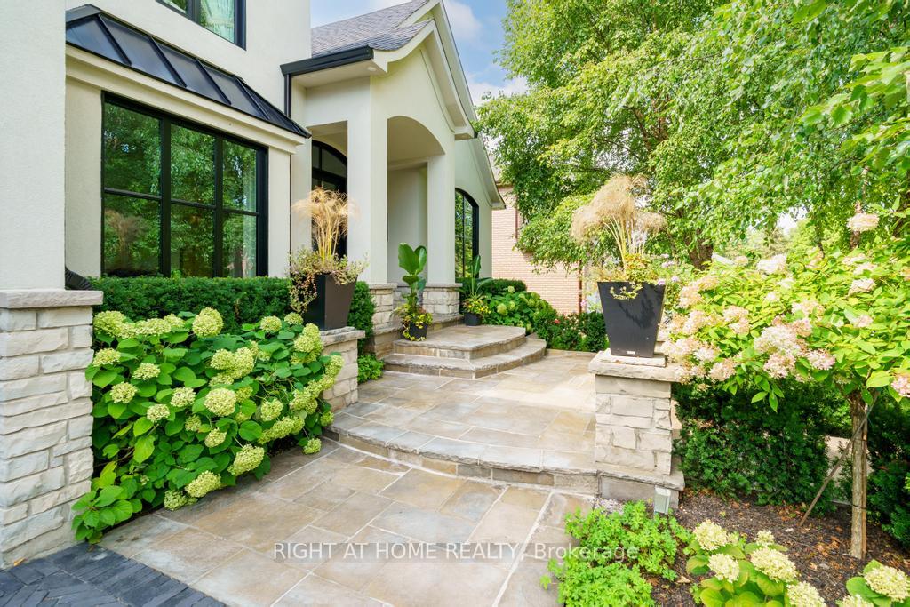 Photo 3 of 166 Foxridge Drive, Hamilton, Ancaster — HOMEH