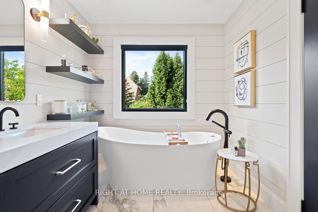 Photo 34 of 166 Foxridge Drive, Hamilton, Ancaster — HOMEH