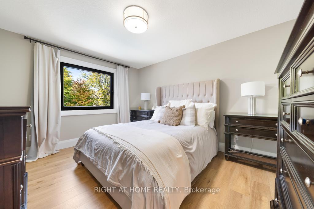 Photo 37 of 166 Foxridge Drive, Hamilton, Ancaster — HOMEH