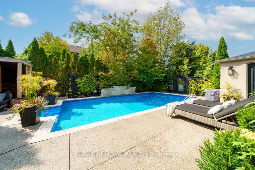 Photo 48 of 166 Foxridge Drive, Hamilton, Ancaster — HOMEH