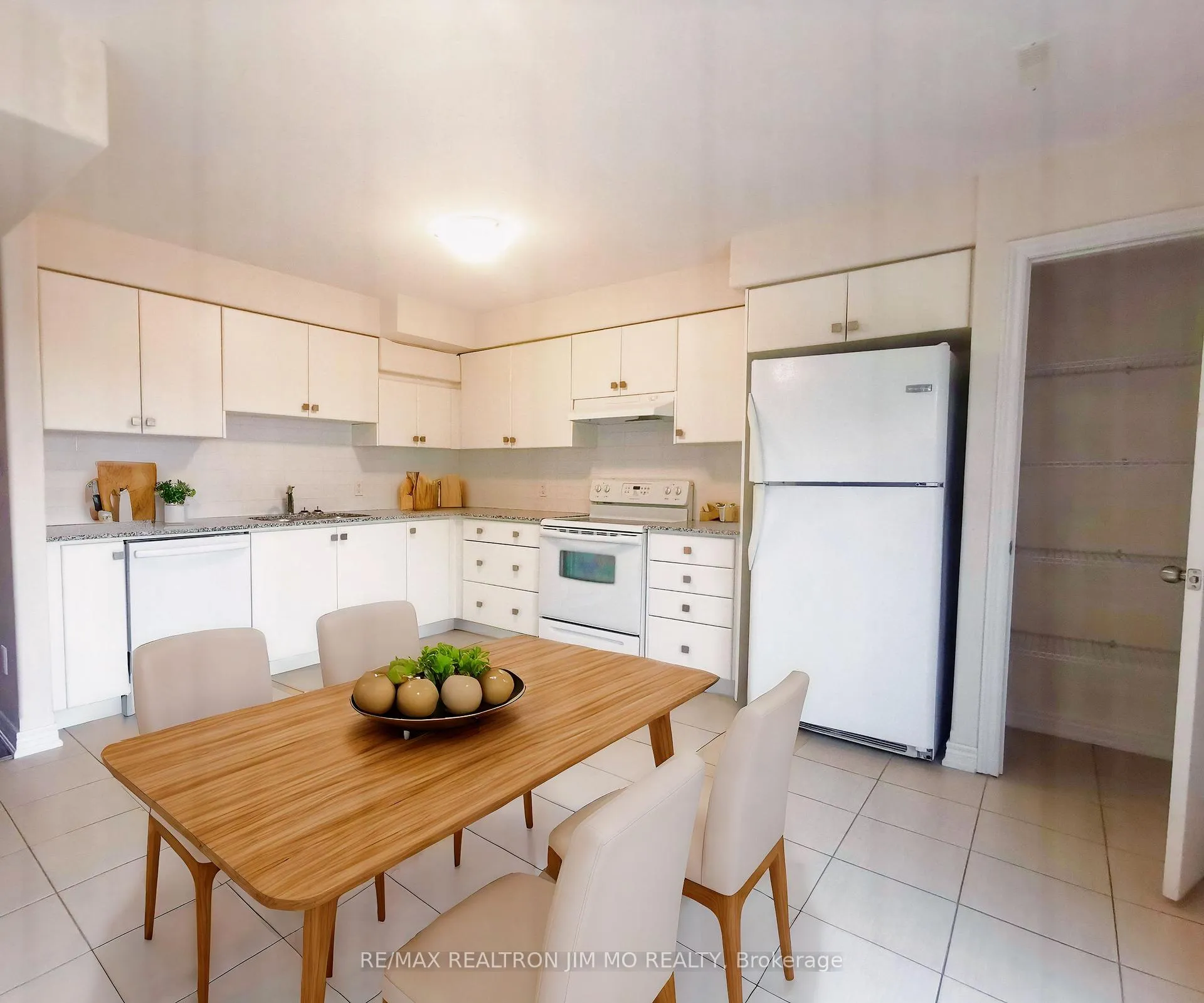 Photo 2 of Unit 11, 1 Leggott Avenue, Barrie, Painswick North — HOMEH