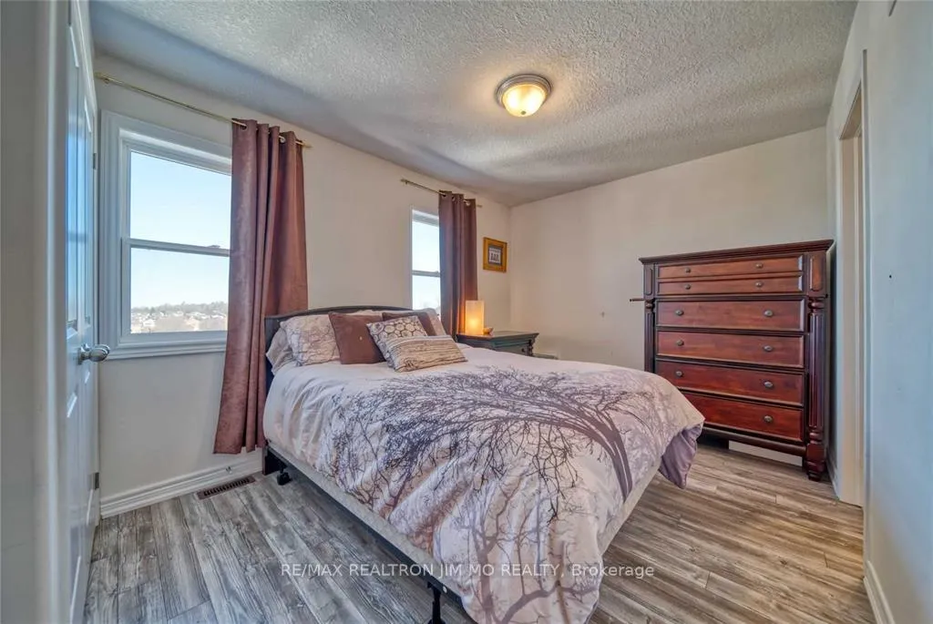 Photo 15 of Unit 11, 1 Leggott Avenue, Barrie, Painswick North — HOMEH